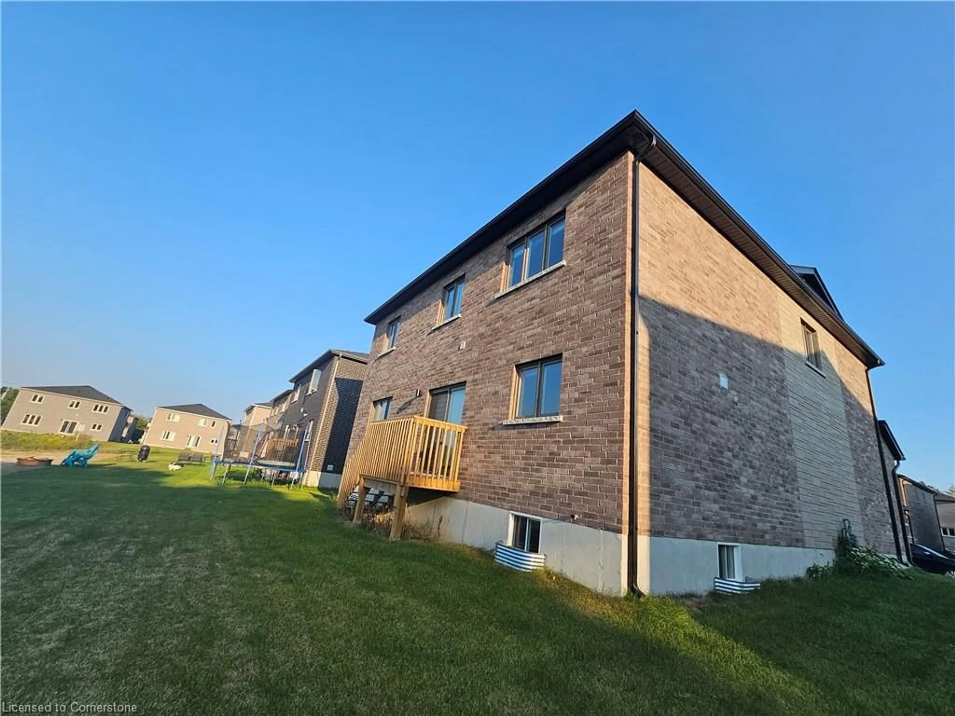 Home with brick exterior material, building for 23 Tulip Cres, Simcoe Ontario N3Y 0G9