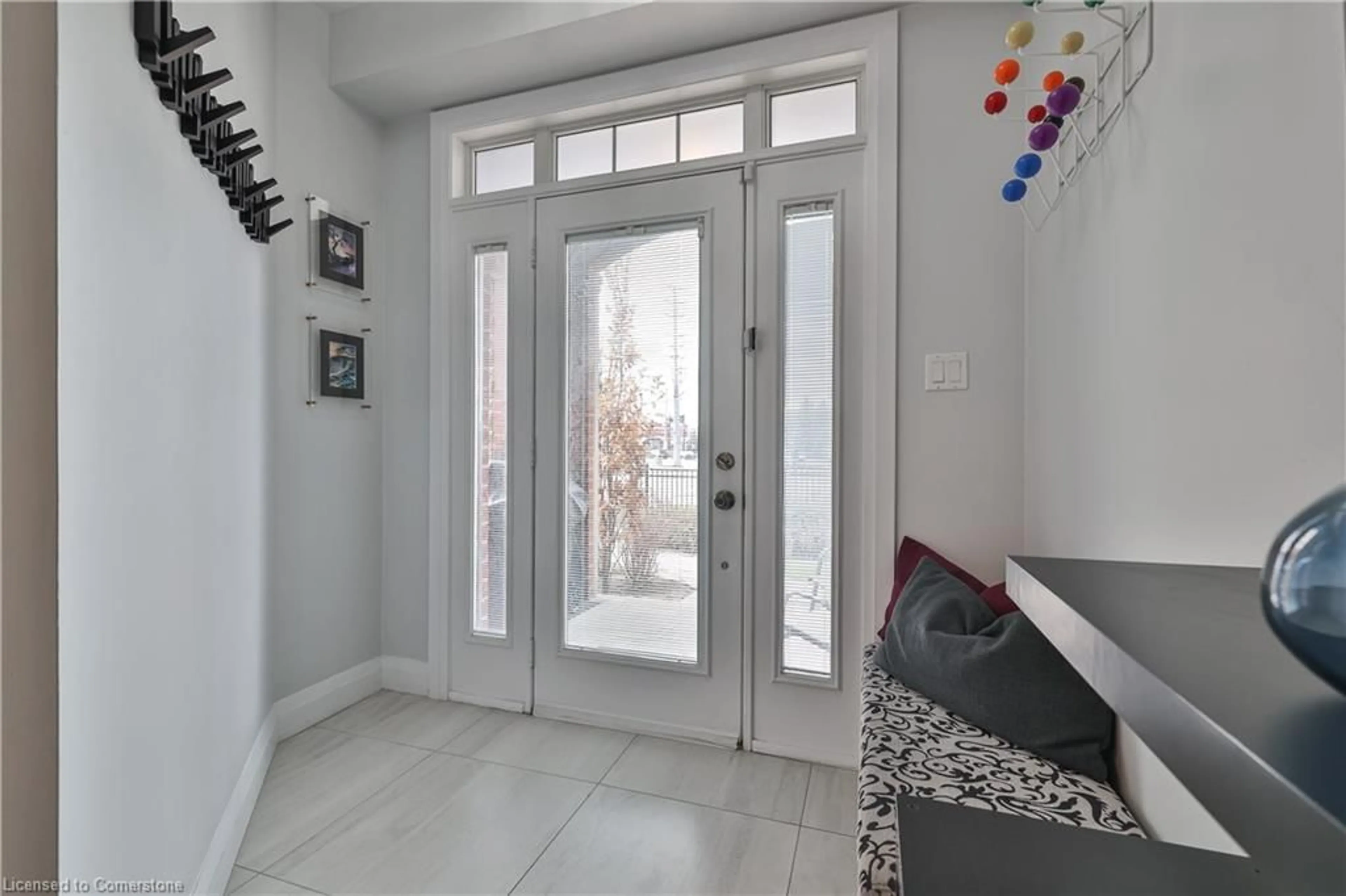 Indoor entryway for 3390 Thomas Street St #2, Mississauga Ontario L5M 0R2