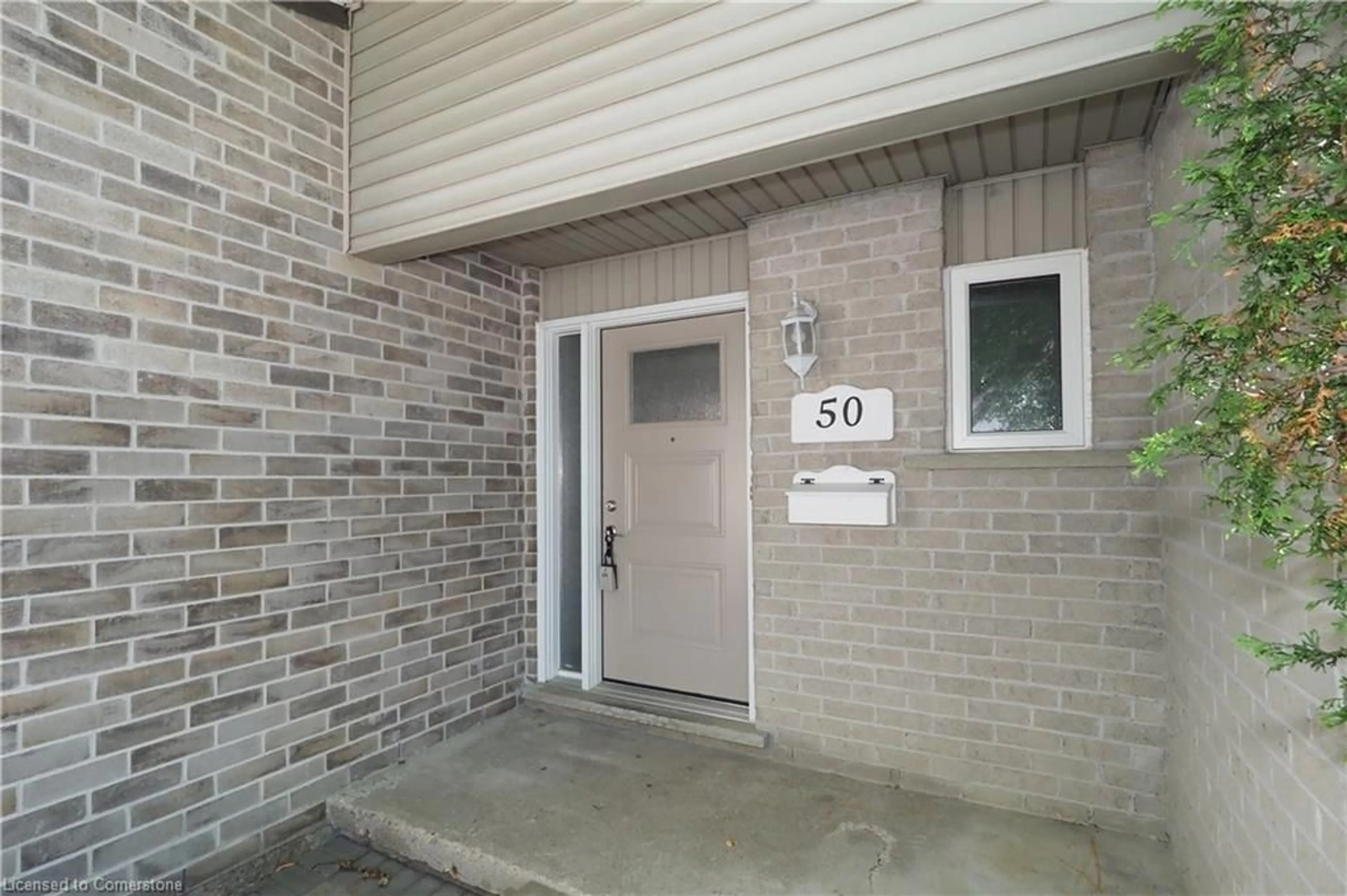 Indoor entryway for 20 Paulander Dr #50, Kitchener Ontario N2M 5L4