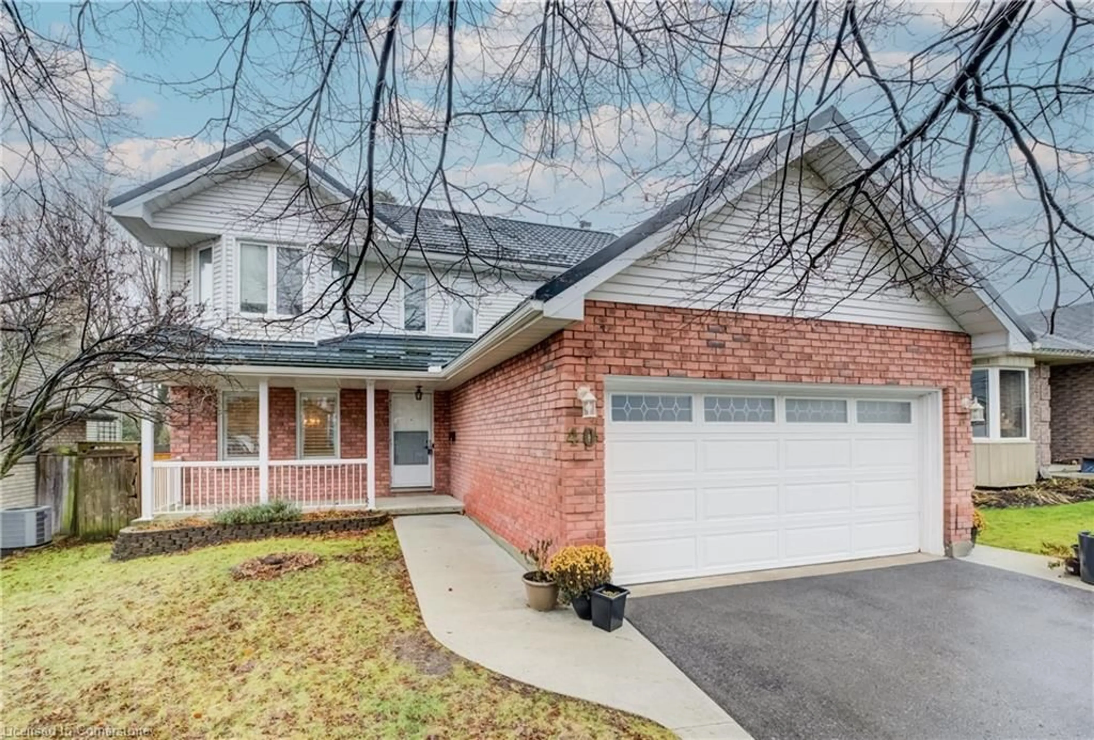 Home with brick exterior material, street for 40 Linda Dr, Cambridge Ontario N3C 3W4