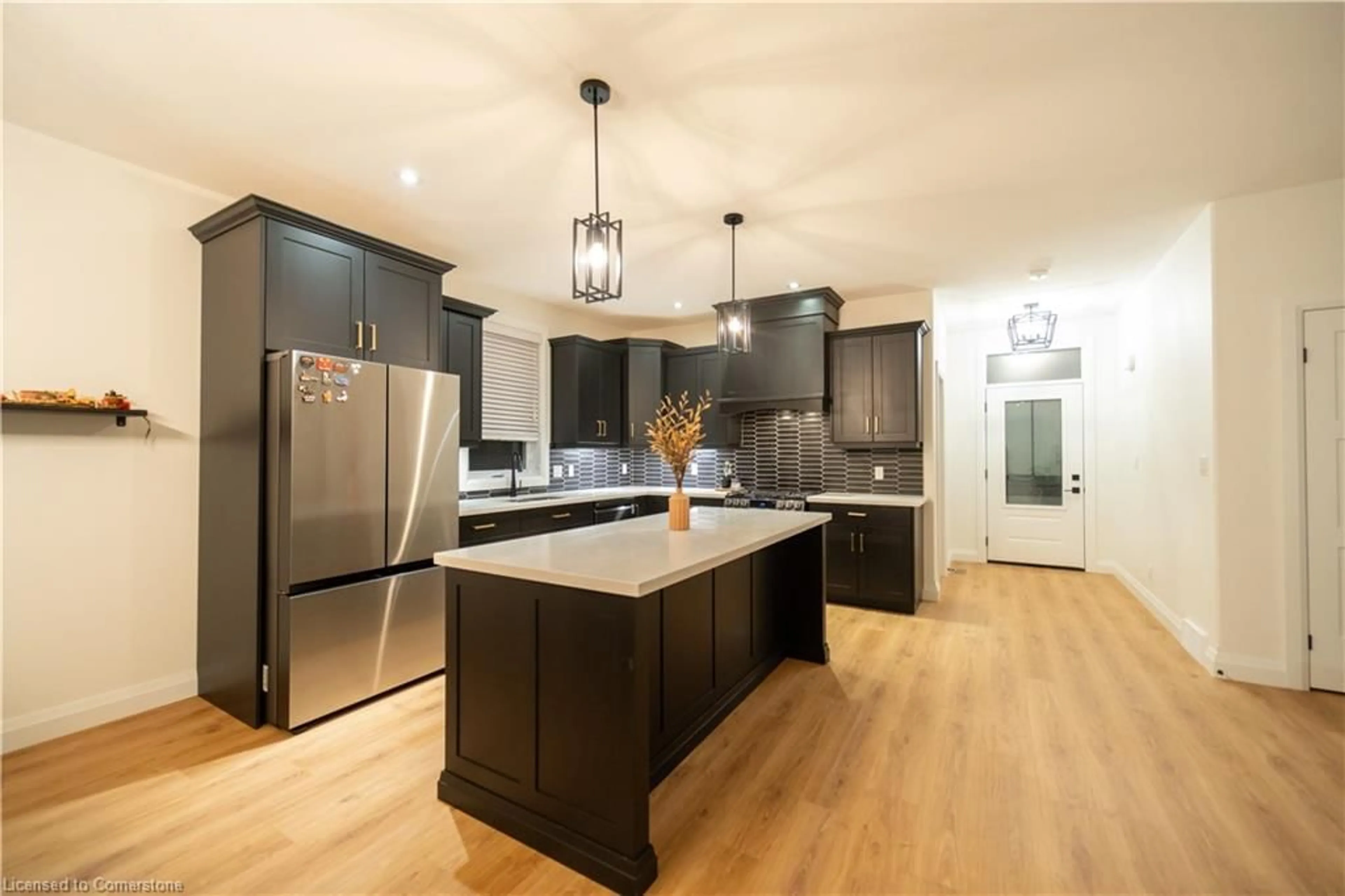 Contemporary kitchen, unknown for 207 Gibbons St, Waterford Ontario N0E 1Y0