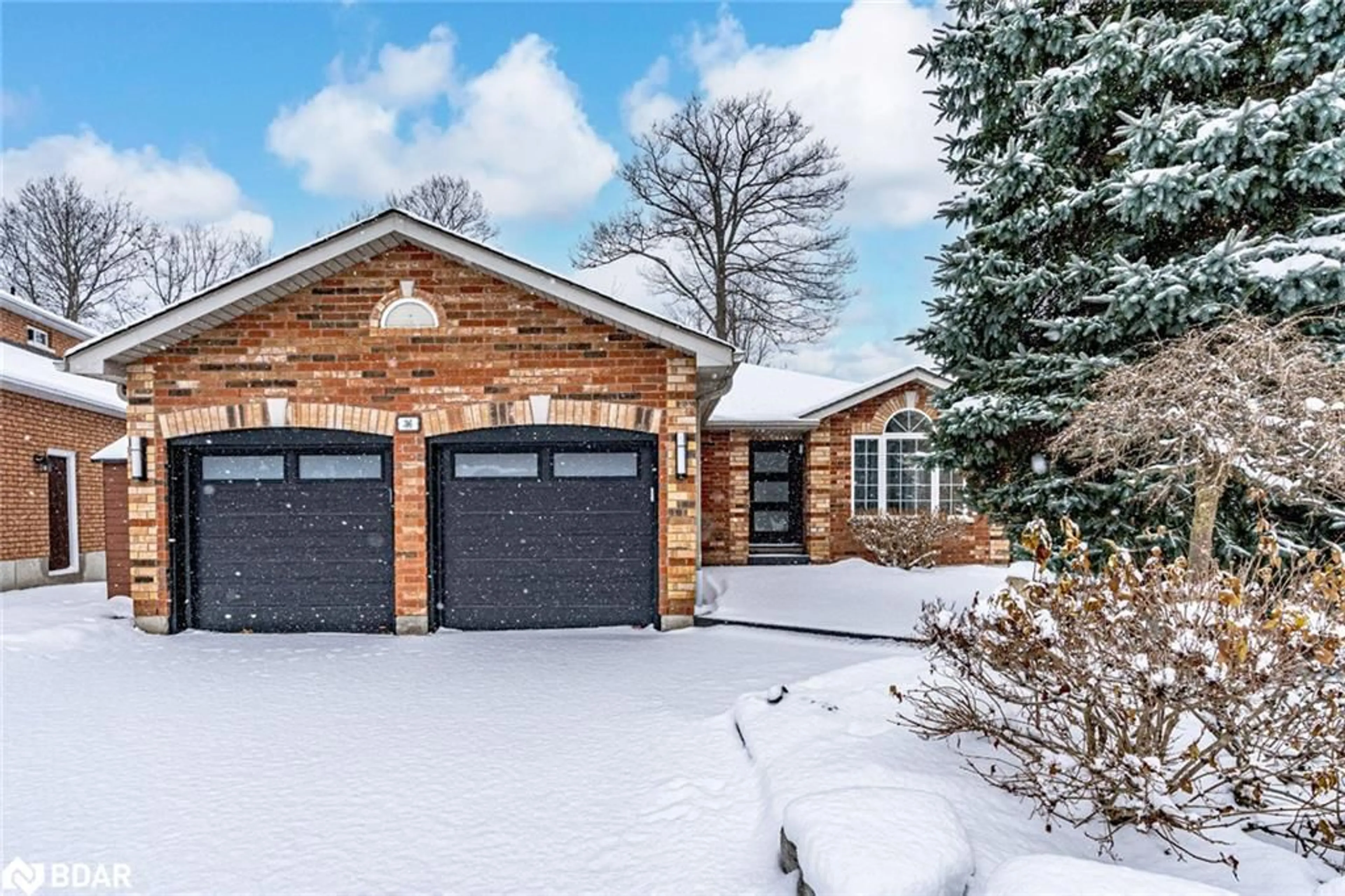 Home with brick exterior material, street for 36 Glen Oak Crt, Barrie Ontario L4M 6M4