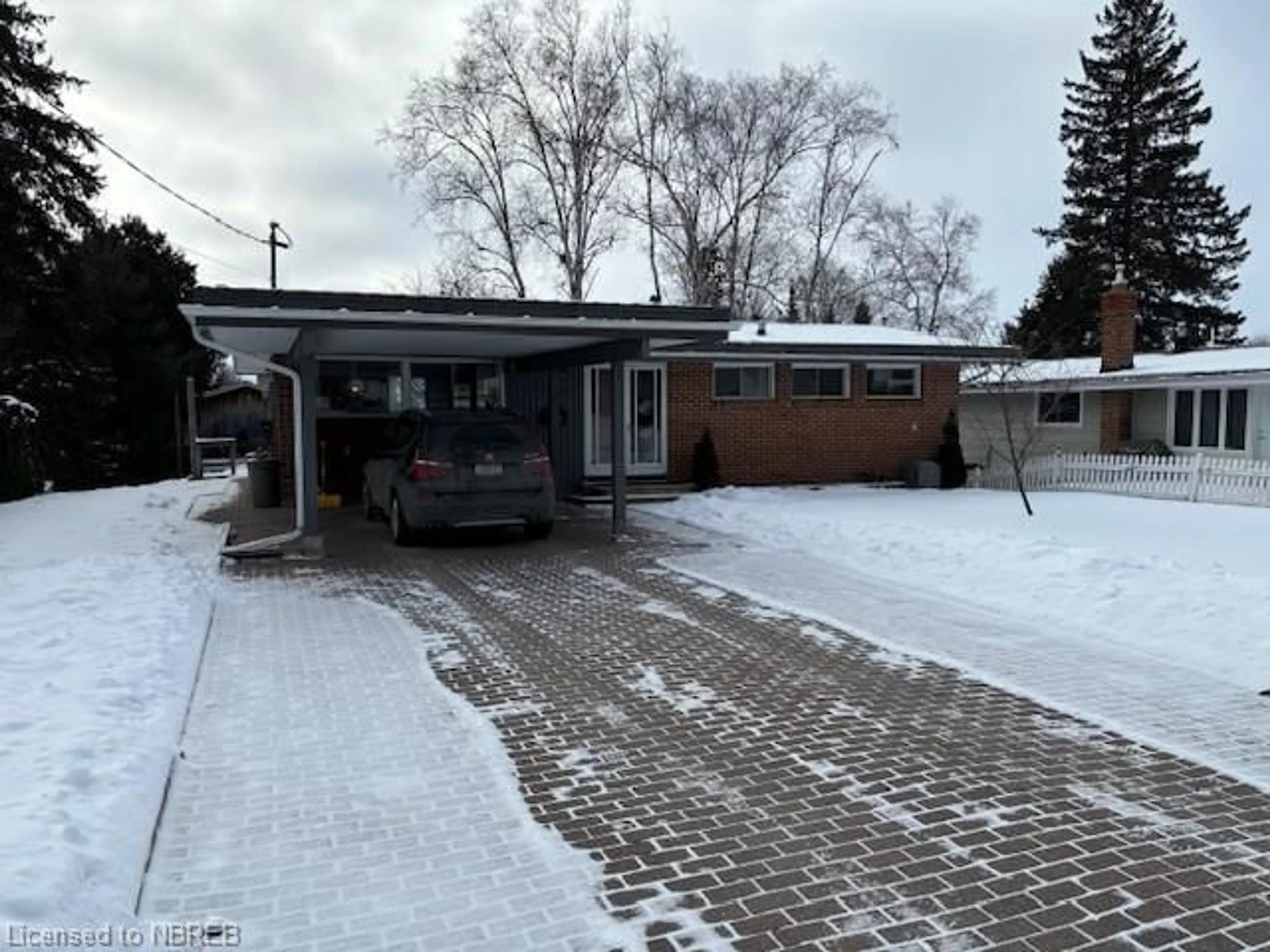 Unknown for 262 Leonard St, North Bay Ontario P1B 5K2