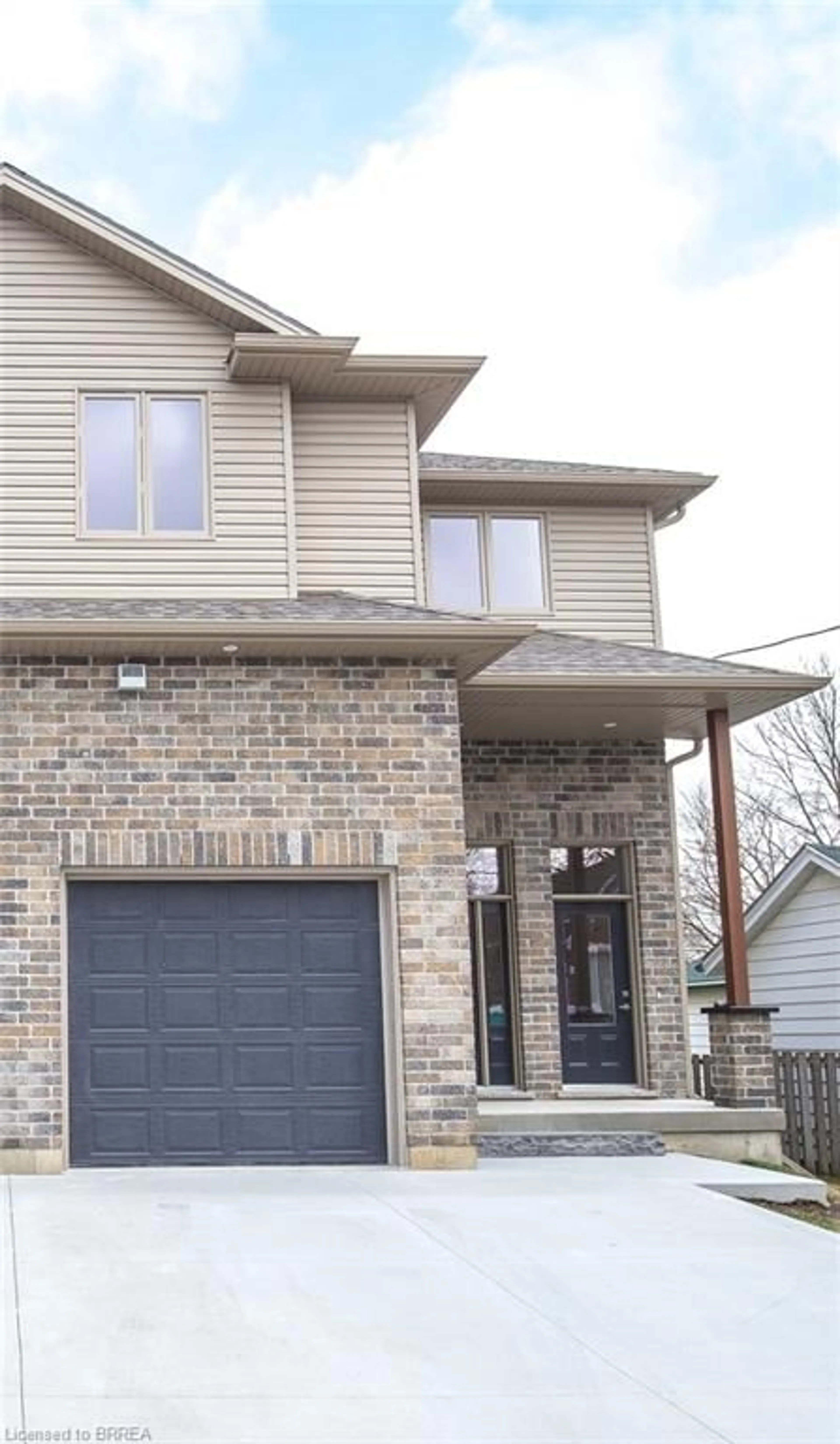 Home with brick exterior material, street for 357 Wellington St, Brantford Ontario N3S 4A7