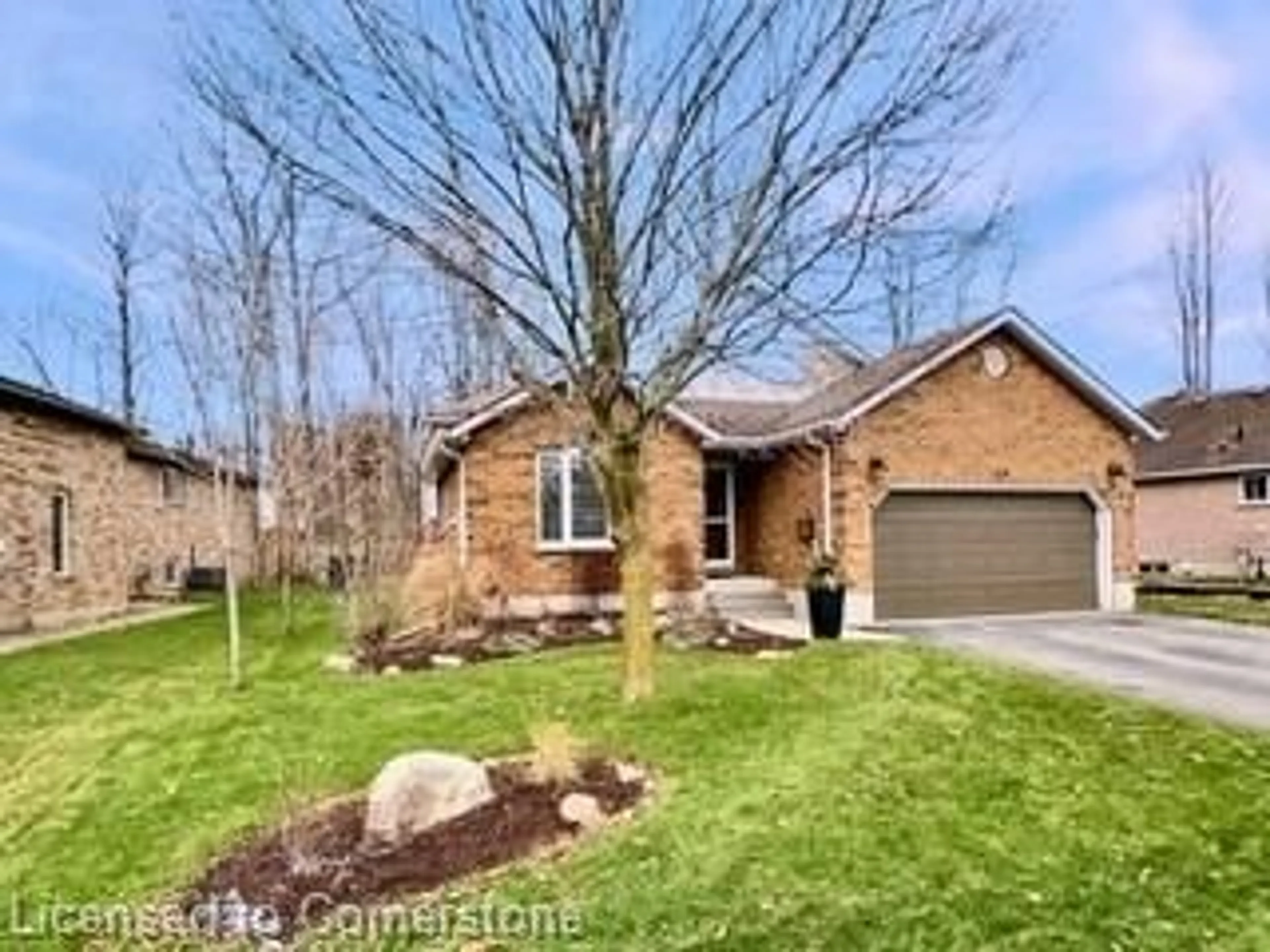 Home with brick exterior material, street for 225 Eby Cres, New Hamburg Ontario N3A 1Y9