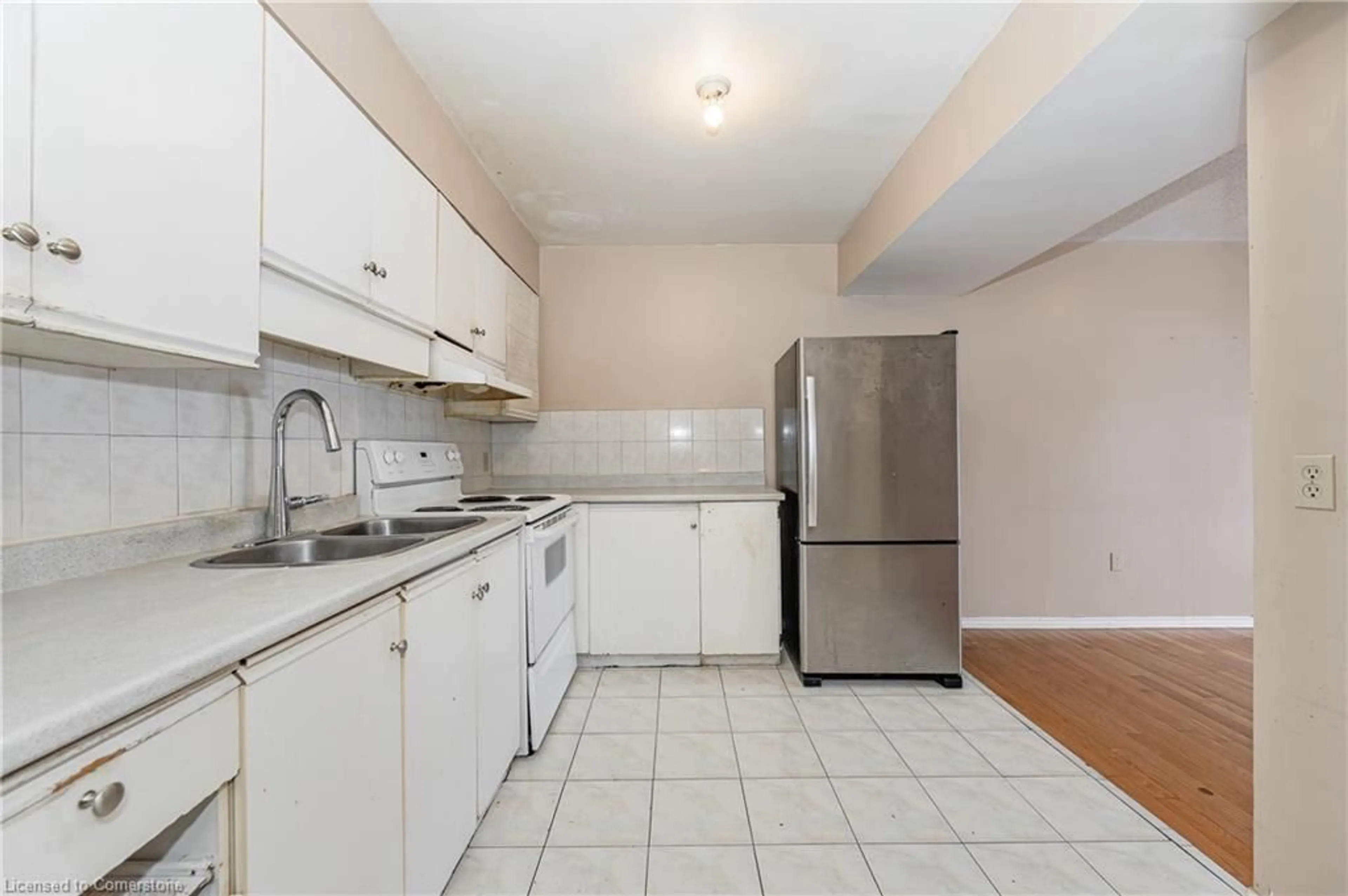 Standard kitchen, unknown for 20 Paulander Dr #88, Kitchener Ontario N2M 5L4