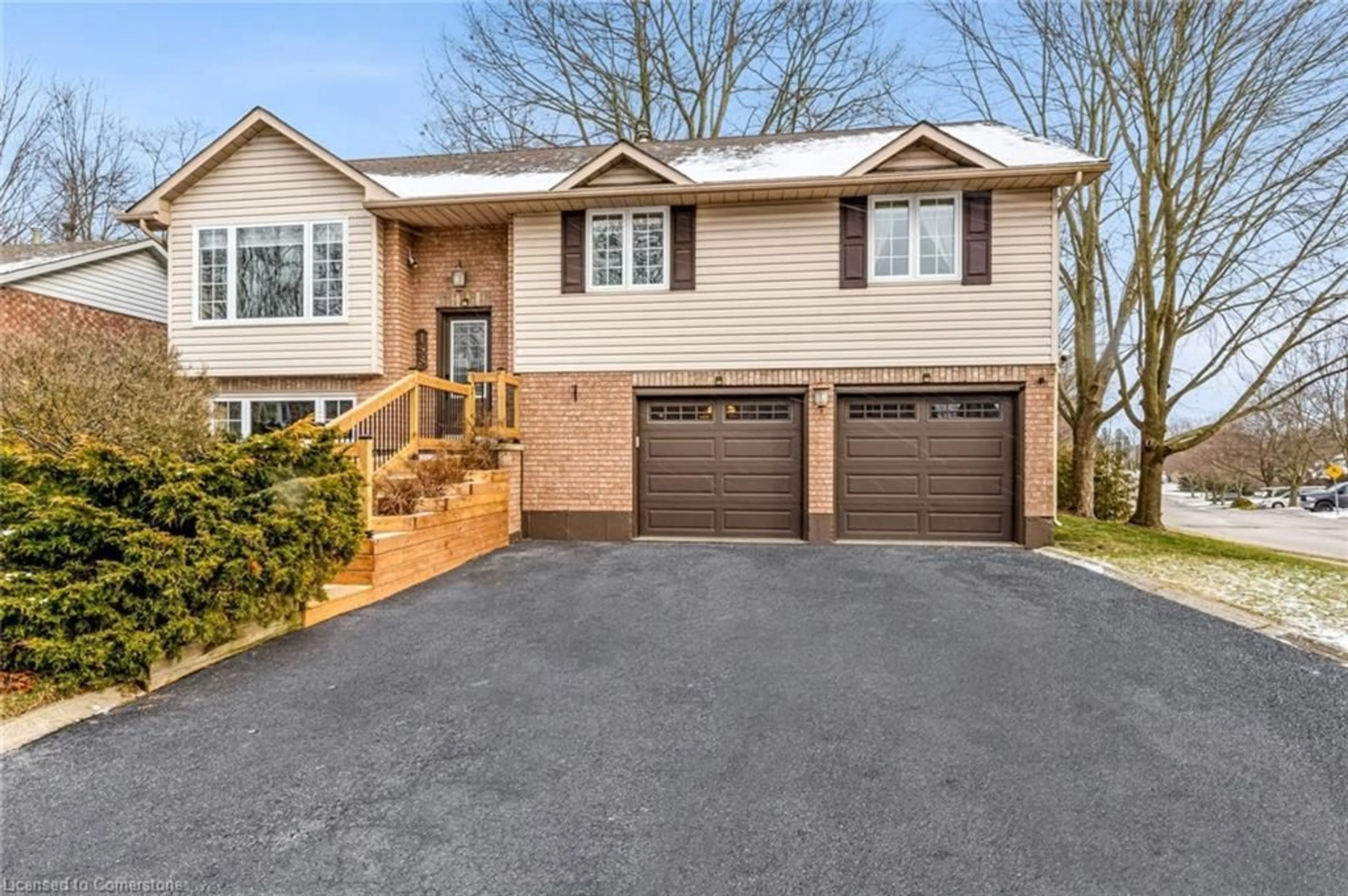 Home with brick exterior material, street for 158 Williamson Dr, Caledonia Ontario N3W 1A6