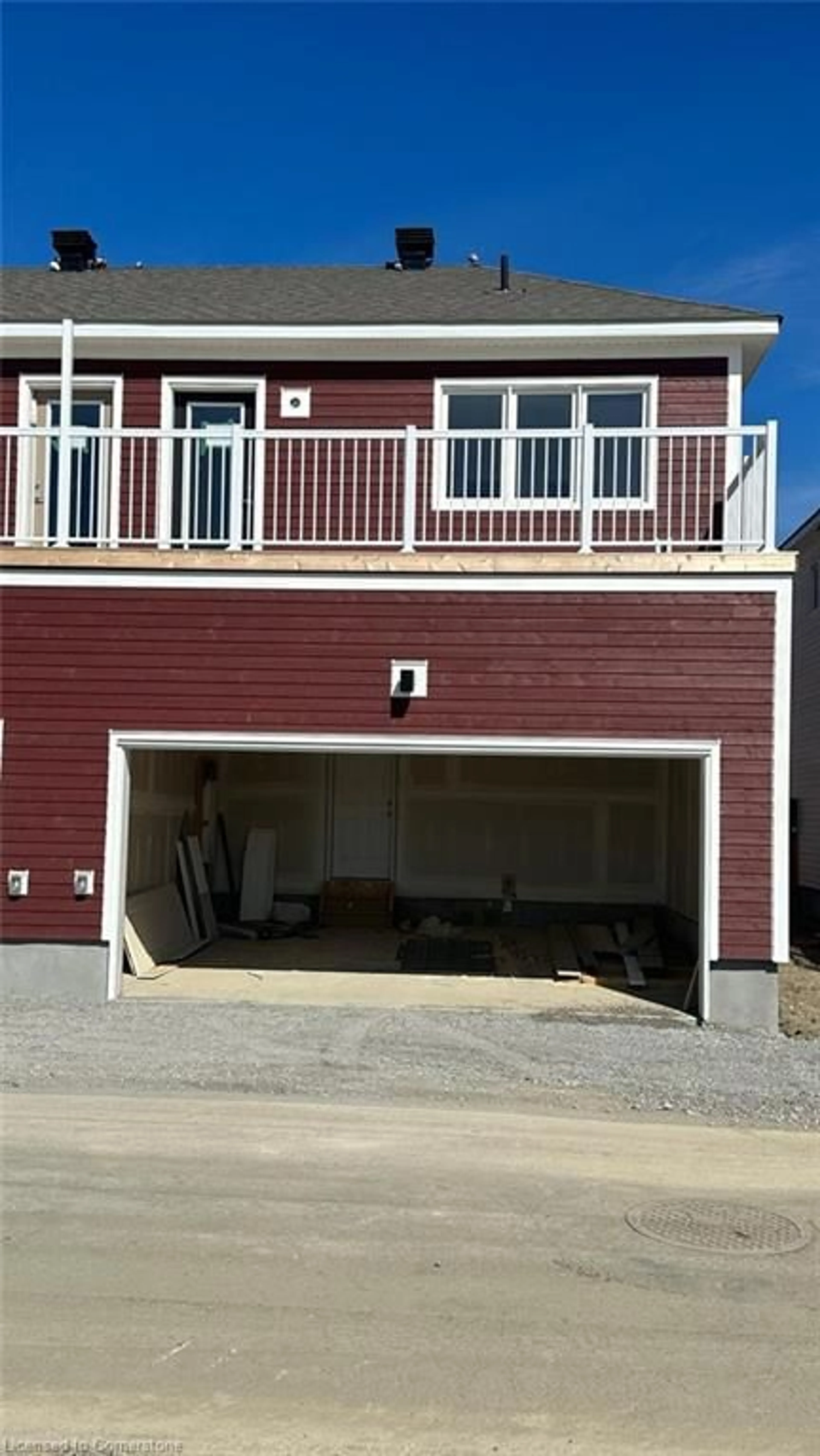 Indoor garage for 29 Chasing Grove, Ottawa Ontario K0A 2Z0