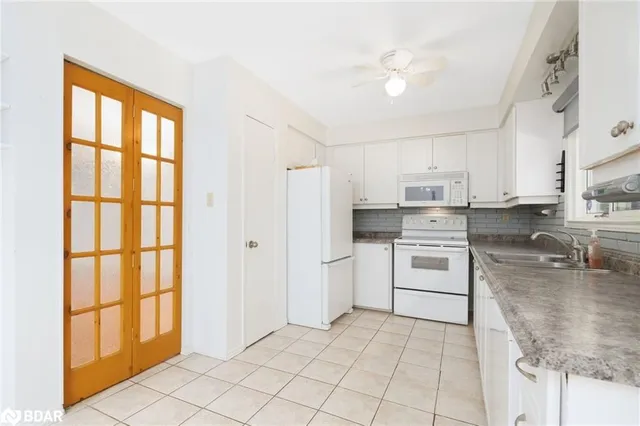 Additional property image - 15 Oakington Pl