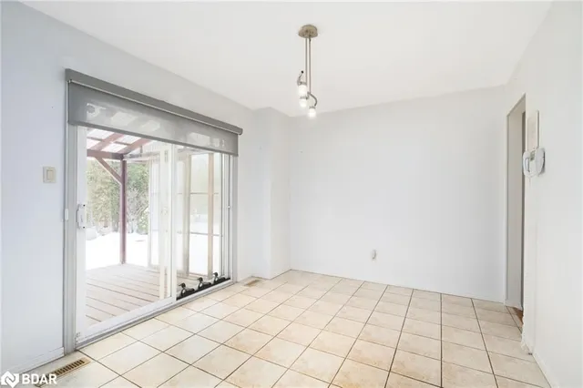 Additional property image - 15 Oakington Pl