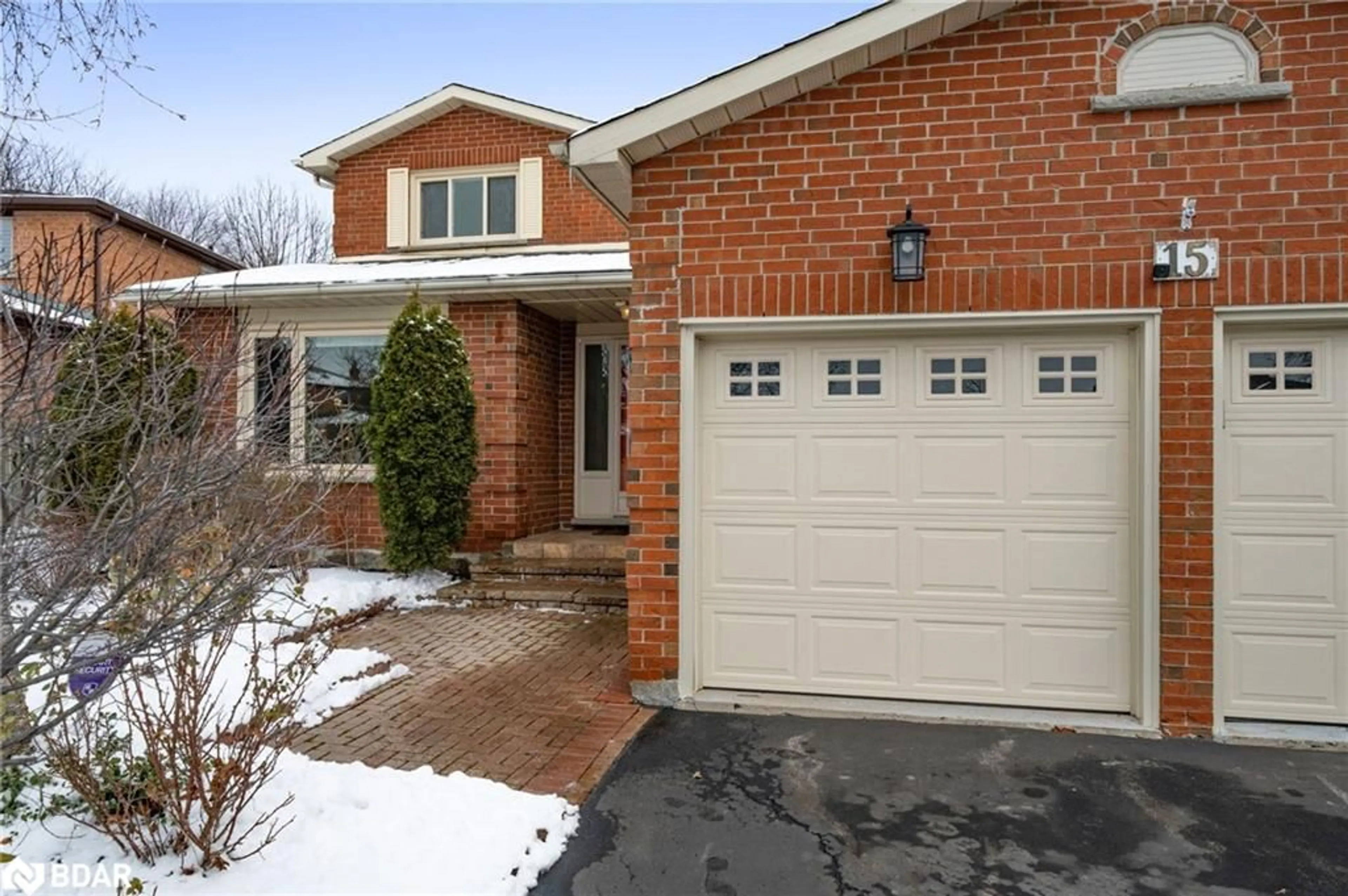 Home with brick exterior material, street for 15 Oakington Pl, Mississauga Ontario L3N 3V9