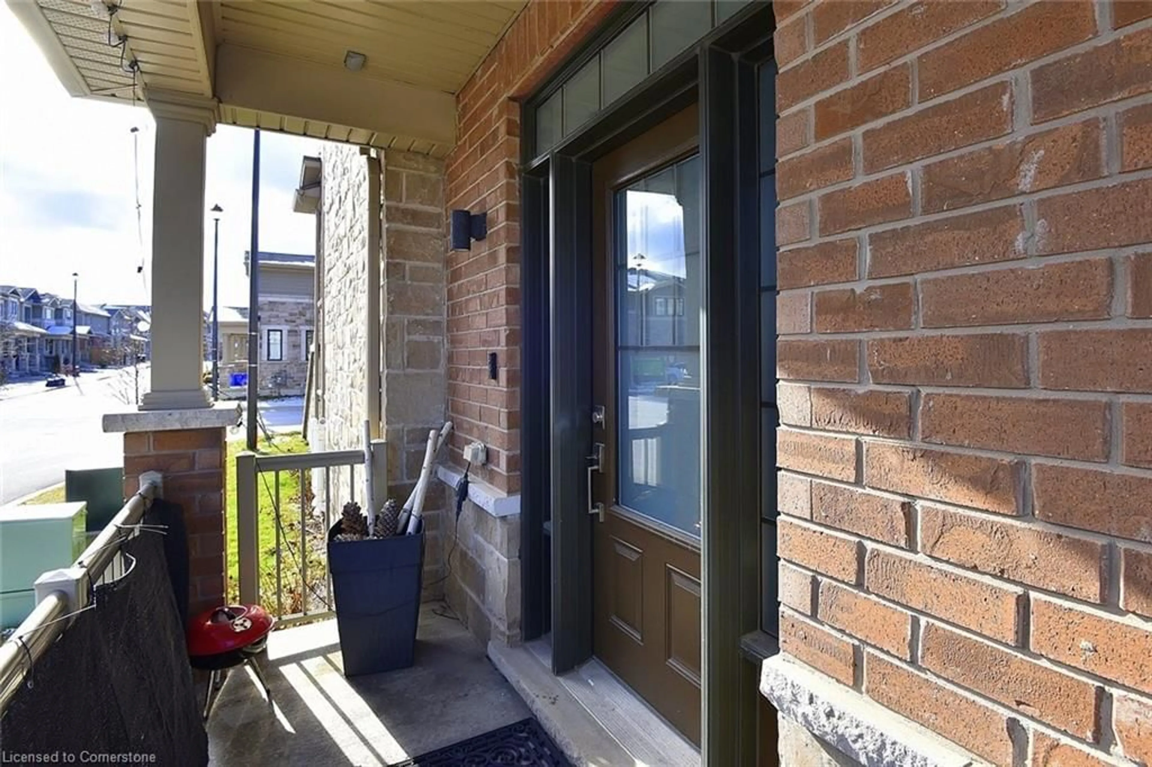 Indoor entryway for 1890 Rymal Rd #123, Stoney Creek Ontario L0R 1P0