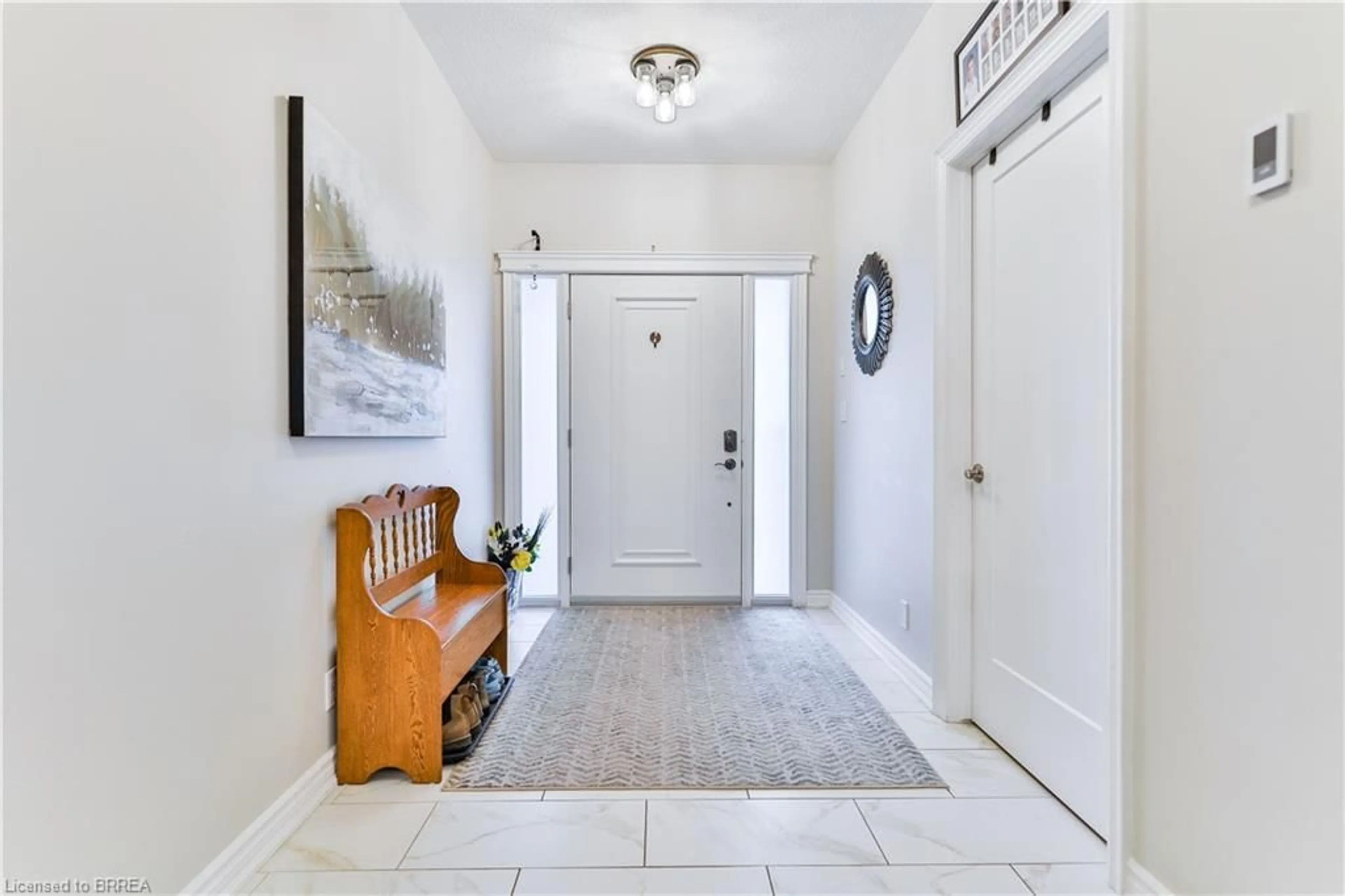 Indoor entryway for 24 Craddock Blvd #24, Jarvis Ontario N0A 1J0