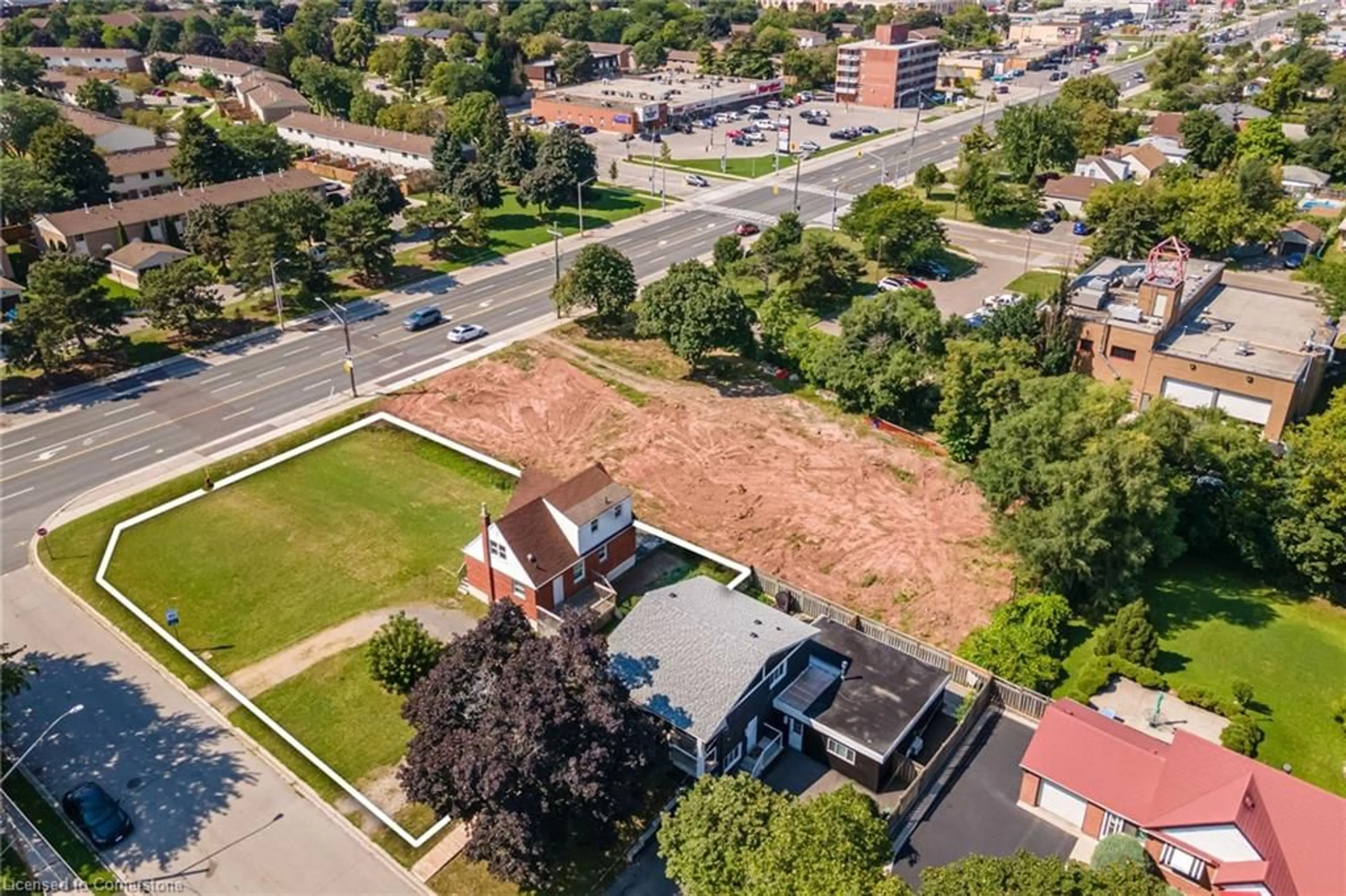 A pic from outside/outdoor area/front of a property/back of a property/a pic from drone, unknown for 209 Highway 8, Stoney Creek Ontario L8G 1C6