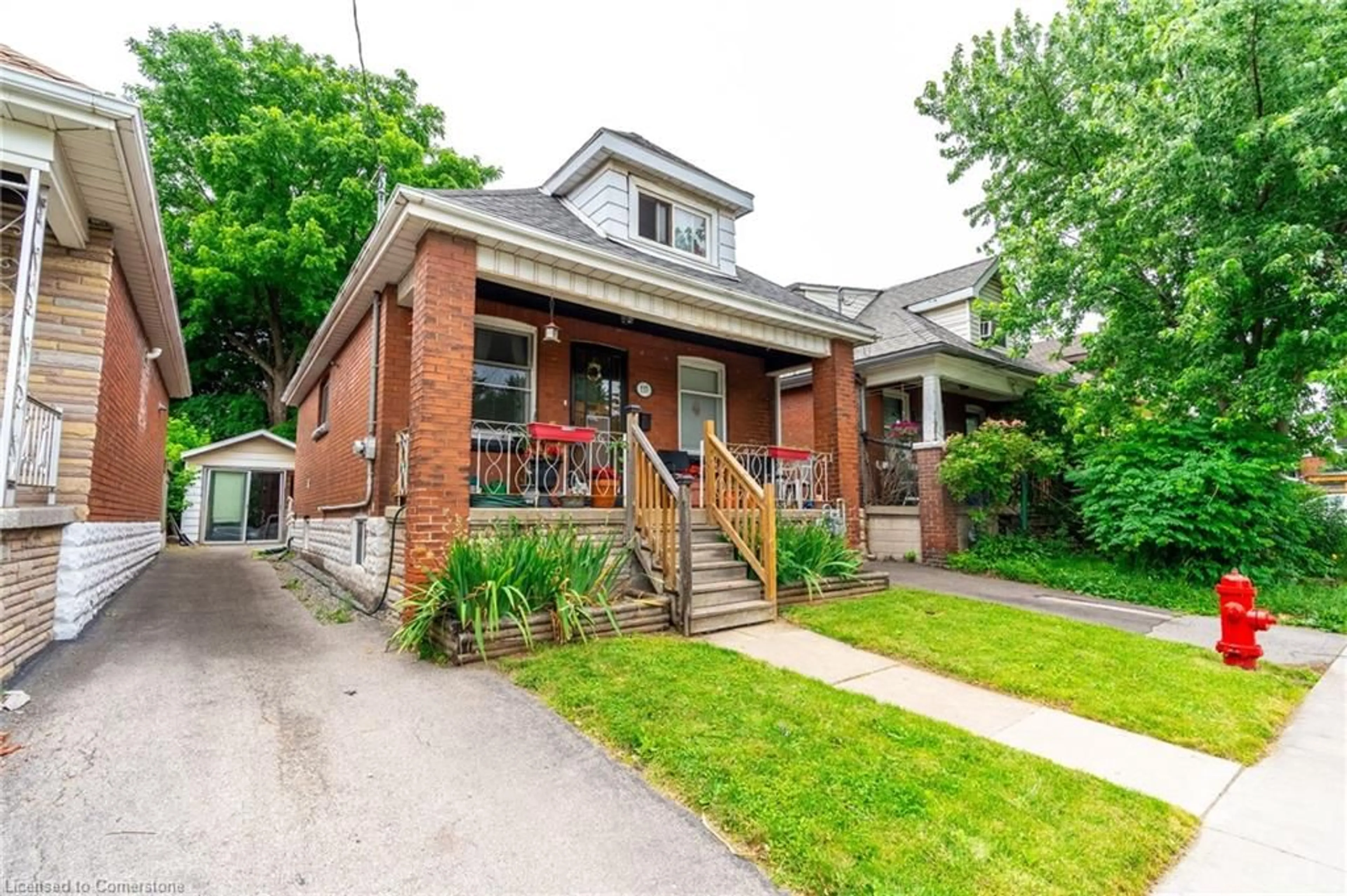 Home with brick exterior material, street for 537 Ferguson Ave, Hamilton Ontario L8L 4Z7