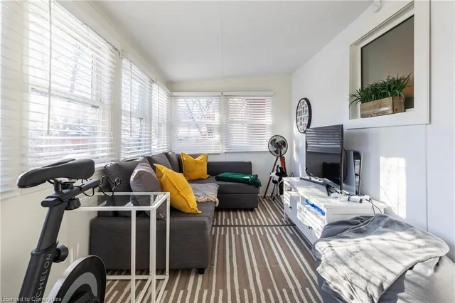 Additional property image - 122 Melville St