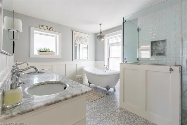 Additional property image - 122 Melville St