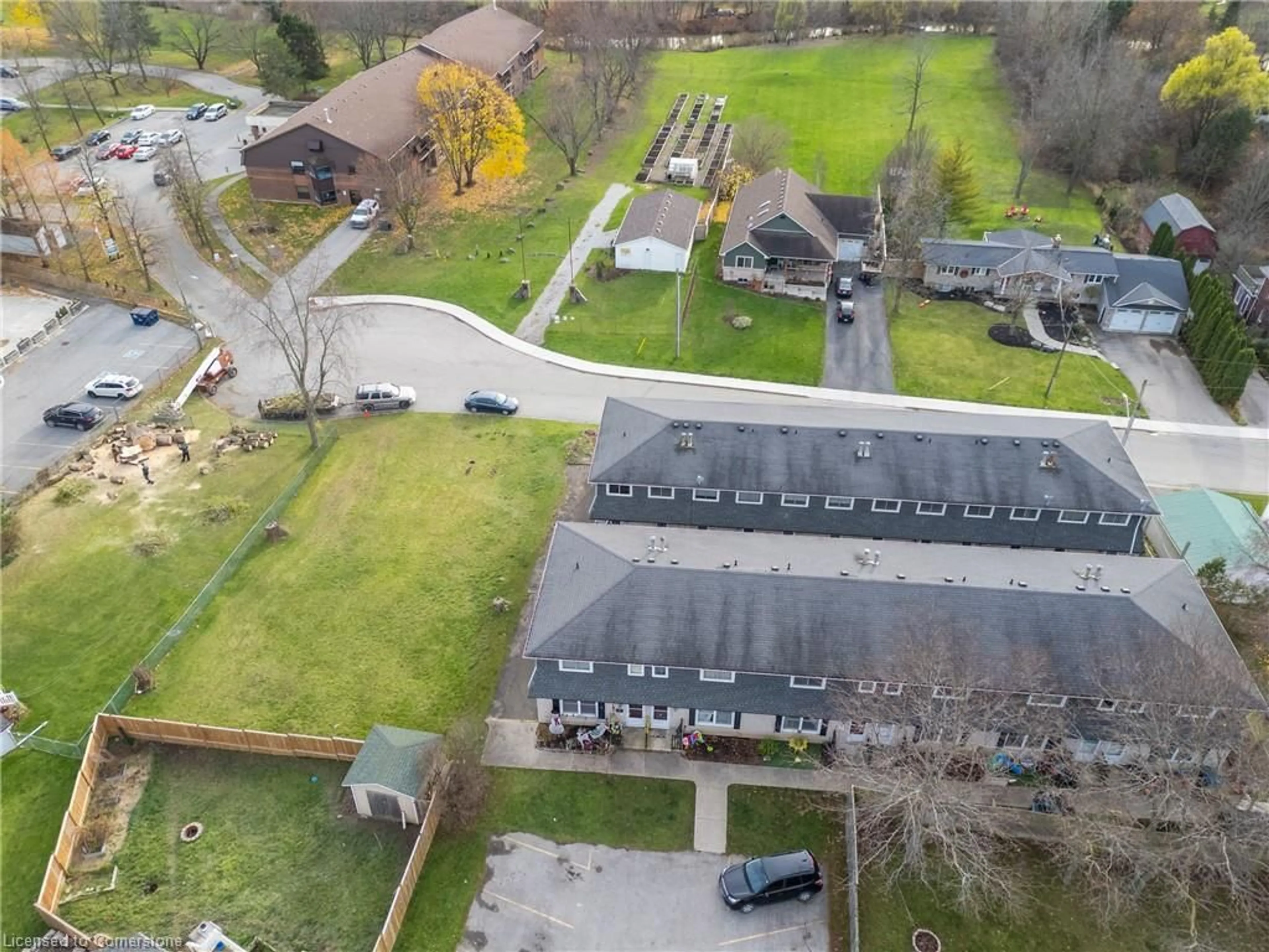 A pic from outside/outdoor area/front of a property/back of a property/a pic from drone, street for 156 St Catharines St #7, Smithville Ontario L0R 2A0