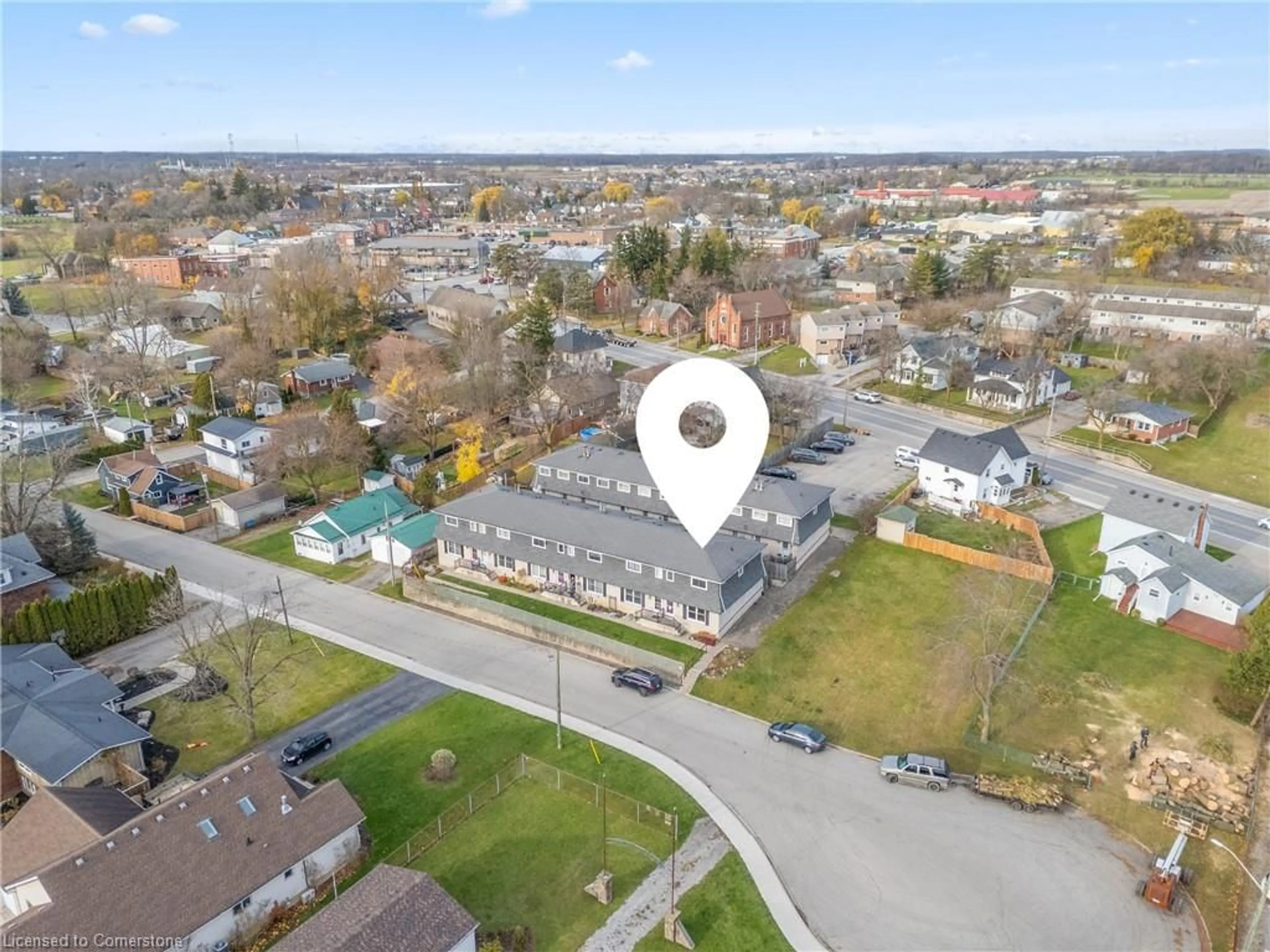 A pic from outside/outdoor area/front of a property/back of a property/a pic from drone, street for 156 St Catharines St #7, Smithville Ontario L0R 2A0