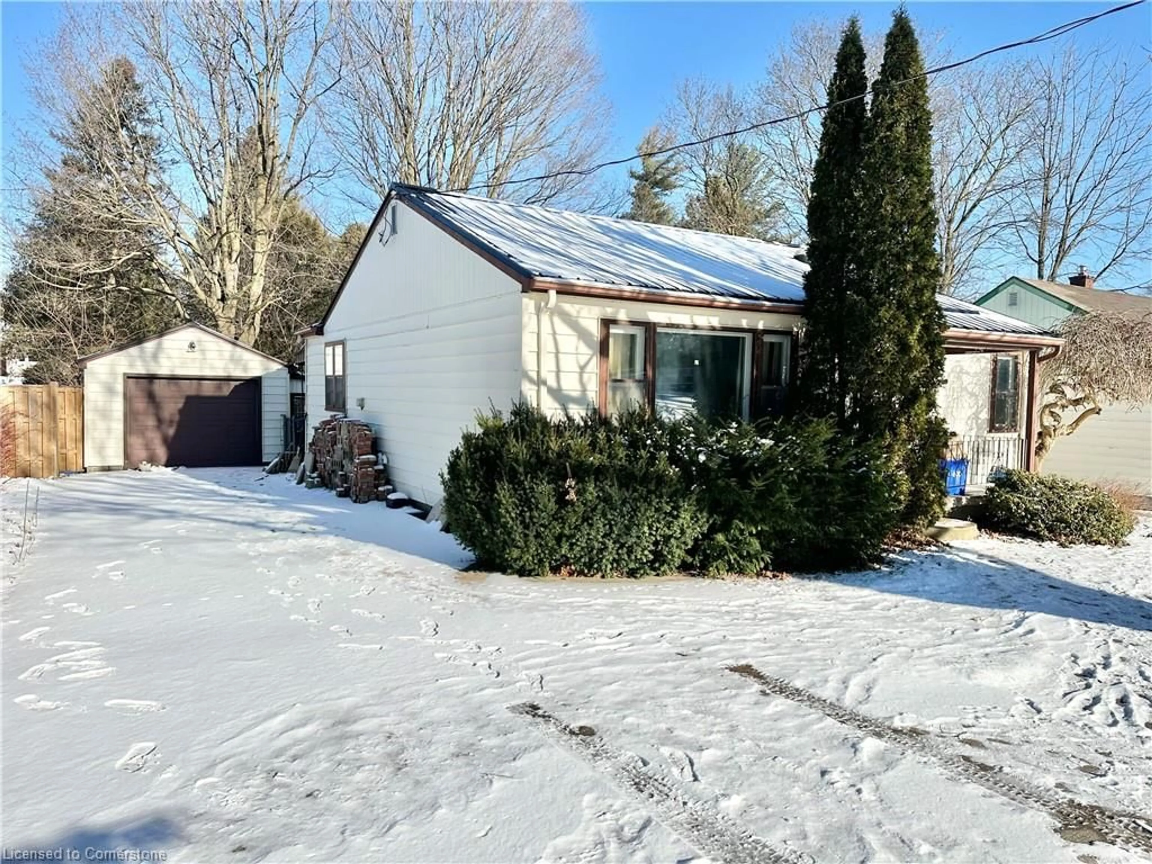 Shed for 33 Parker Dr, Simcoe Ontario N3Y 1A2