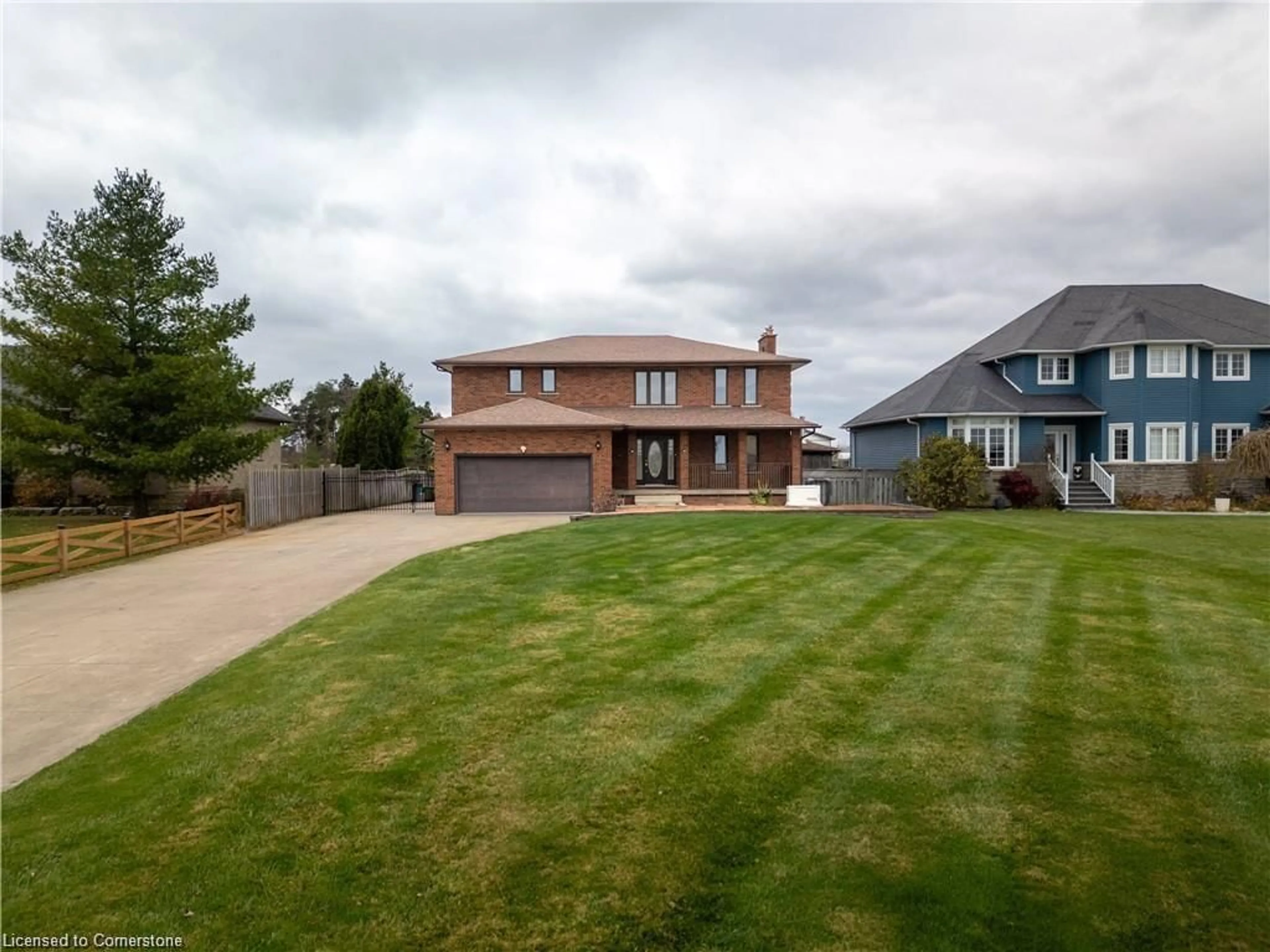 A pic from outside/outdoor area/front of a property/back of a property/a pic from drone, water/lake/river/ocean view for 87 Third Rd, Stoney Creek Ontario L8J 3J5