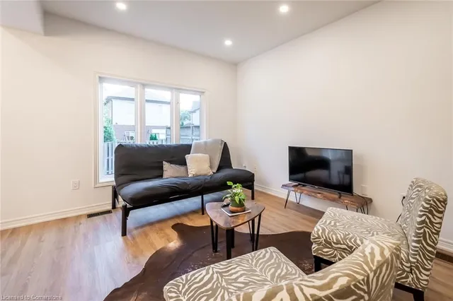 Additional image 46 of 370 Stonehenge Dr Unit 19
