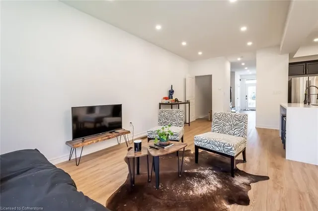 Additional image 45 of 370 Stonehenge Dr Unit 19