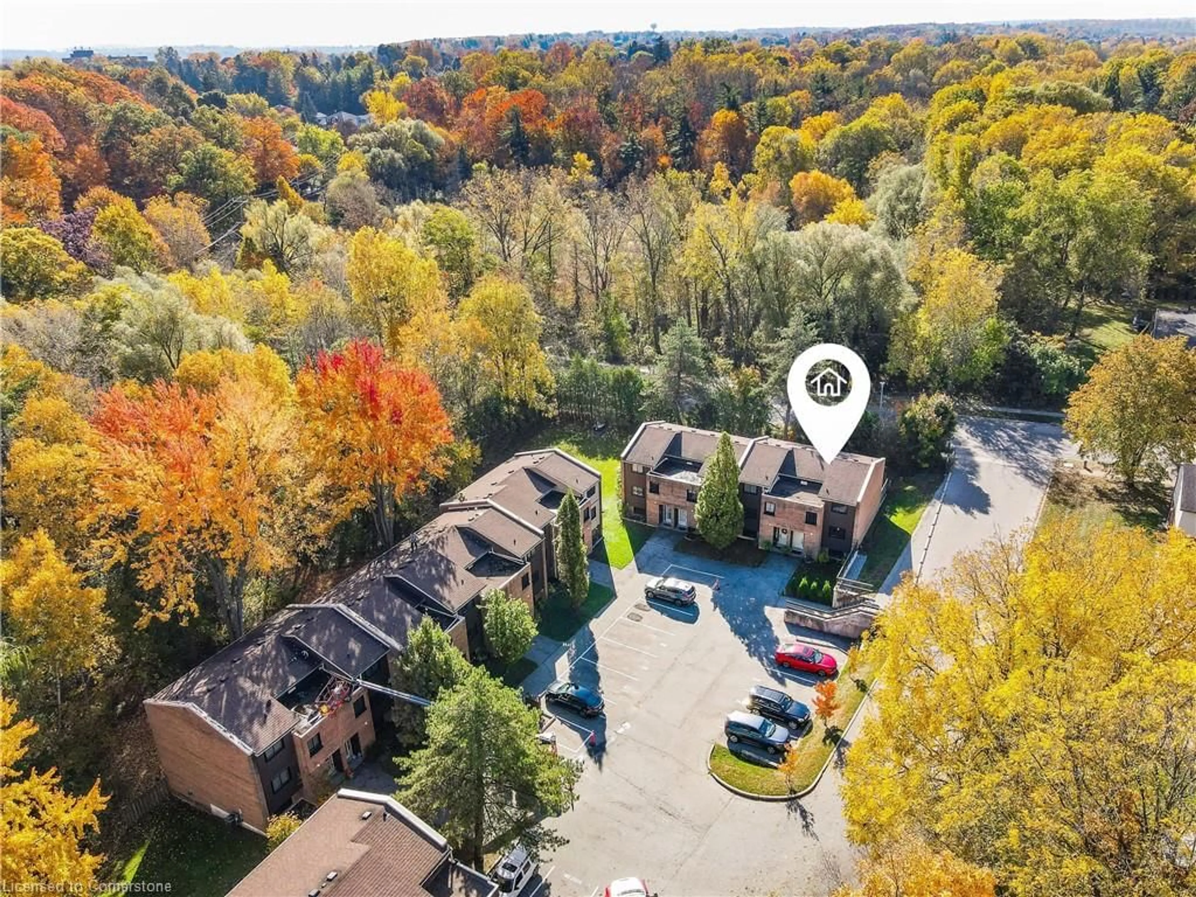 A pic from outside/outdoor area/front of a property/back of a property/a pic from drone, mountain view for 220 Salisbury Ave #1, Cambridge Ontario N1S 1K5