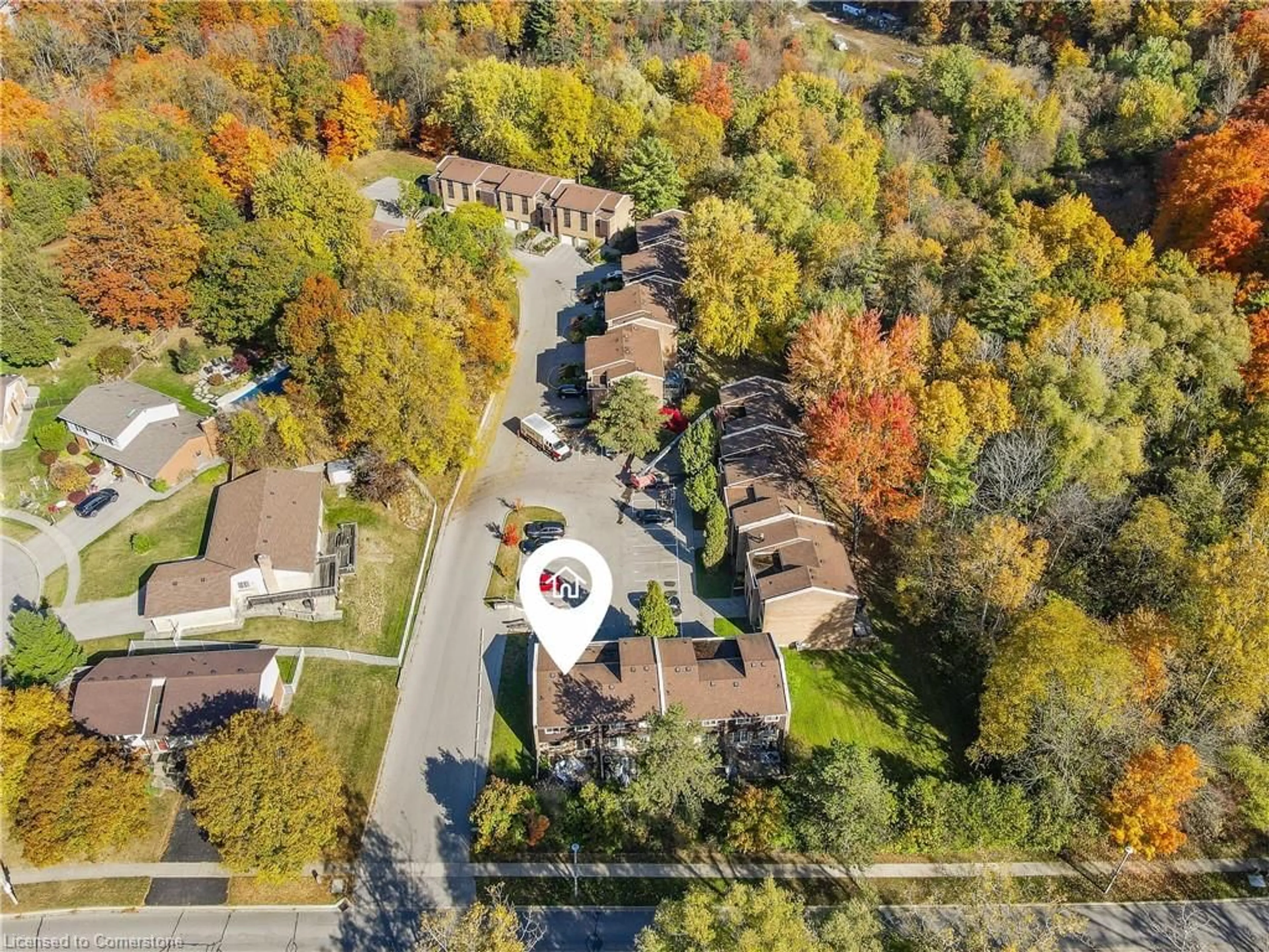 A pic from outside/outdoor area/front of a property/back of a property/a pic from drone, street for 220 Salisbury Ave #1, Cambridge Ontario N1S 1K5