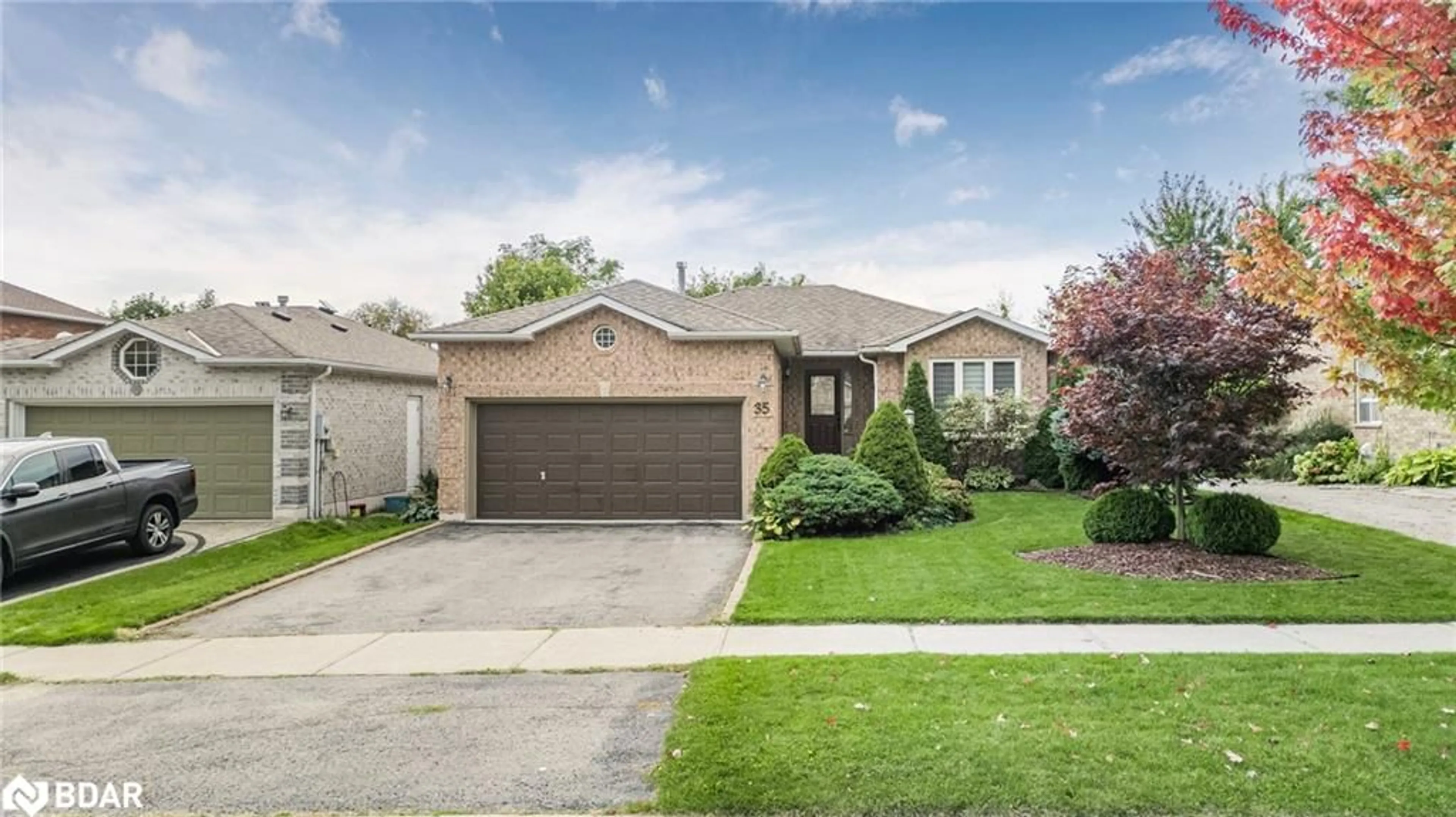 Home with brick exterior material, street for 35 Bayshore Blvd, Barrie Ontario L4N 9R5