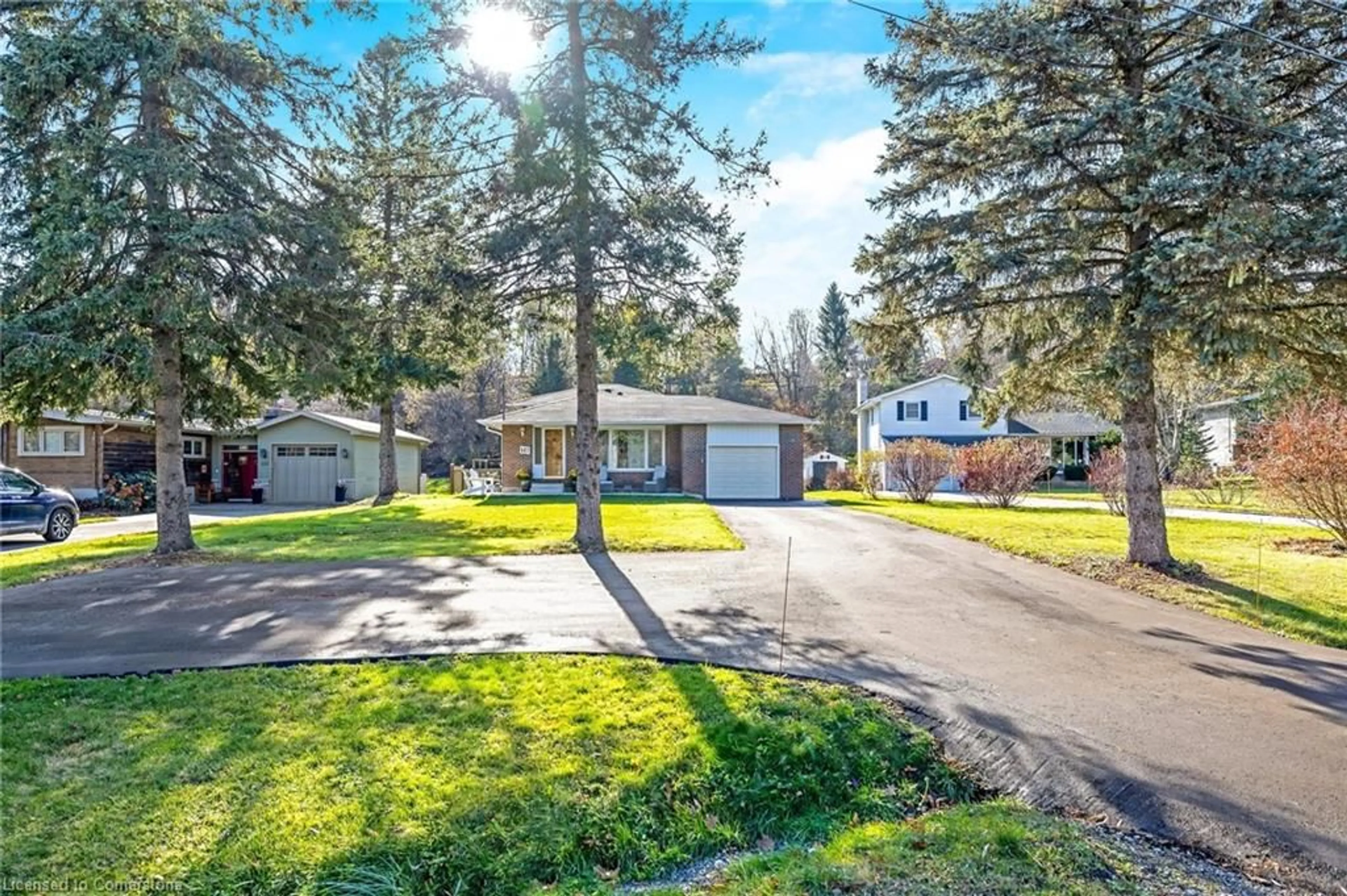 A pic from outside/outdoor area/front of a property/back of a property/a pic from drone, street for 107 Ontario St, Georgetown Ontario L7G 3L2