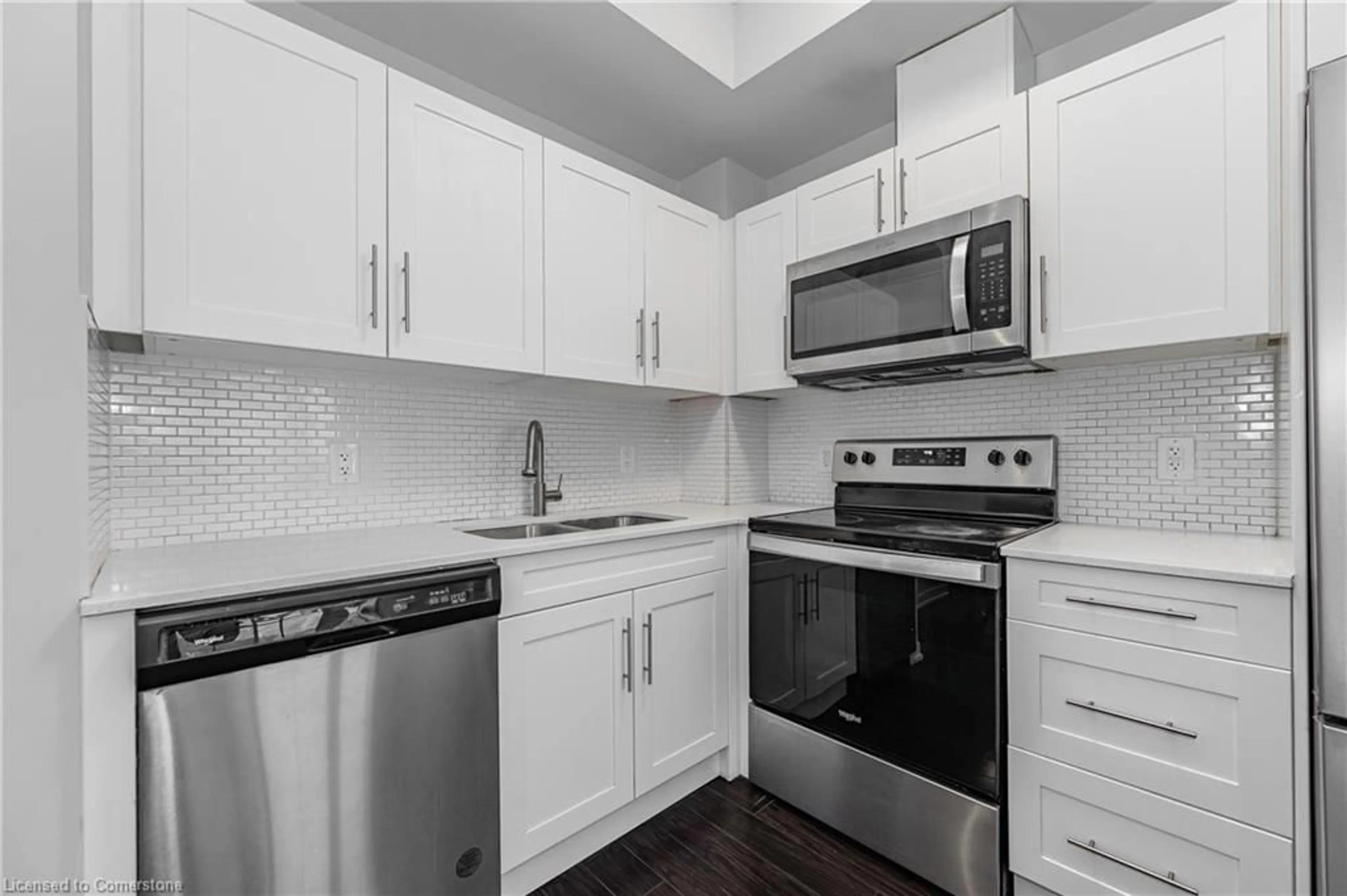 Standard kitchen, unknown for 128 King St #1211, Waterloo Ontario N2J 0E9