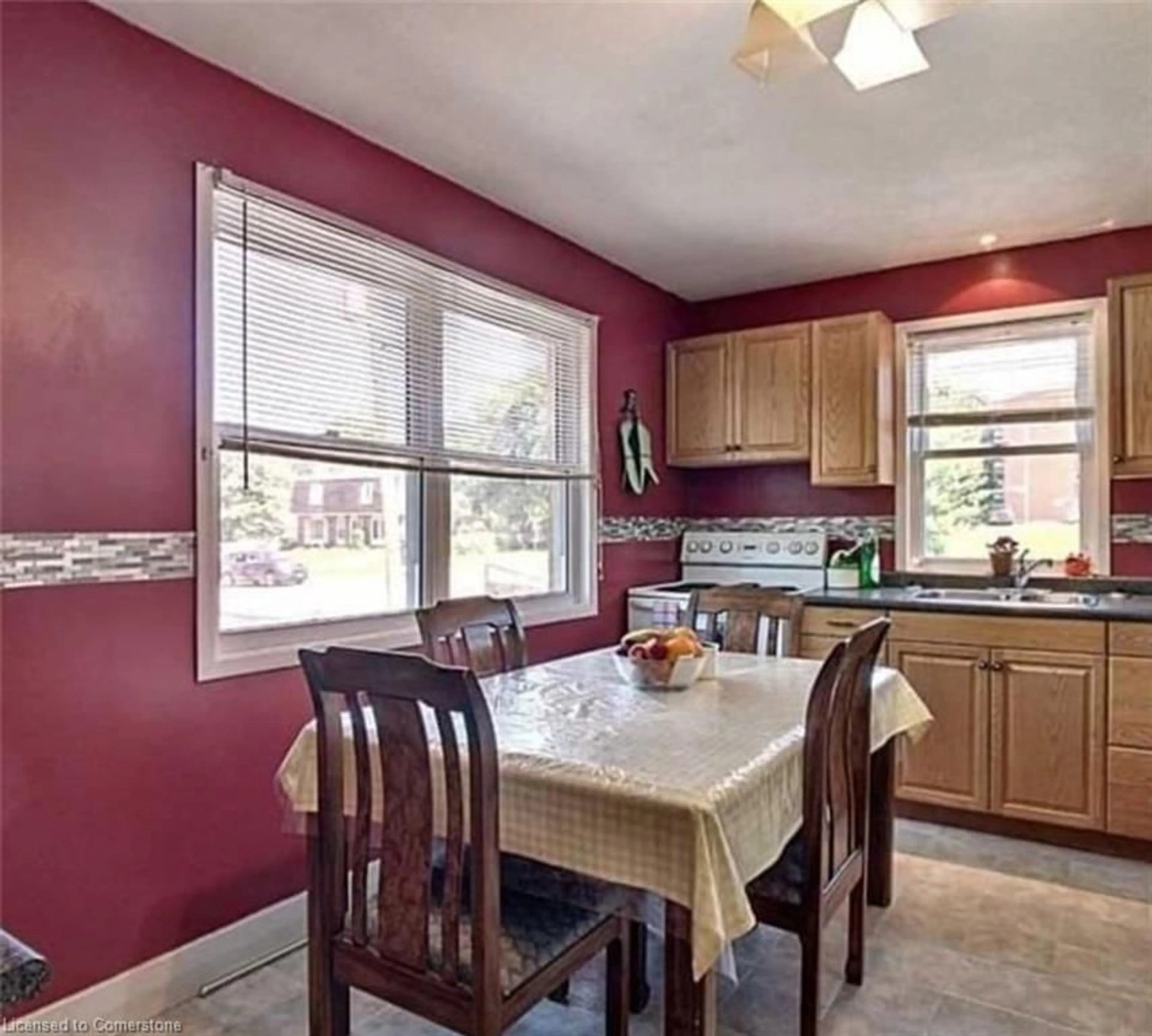 Dining room, unknown for 25 Amos Ave, Waterloo Ontario N2L 2W6