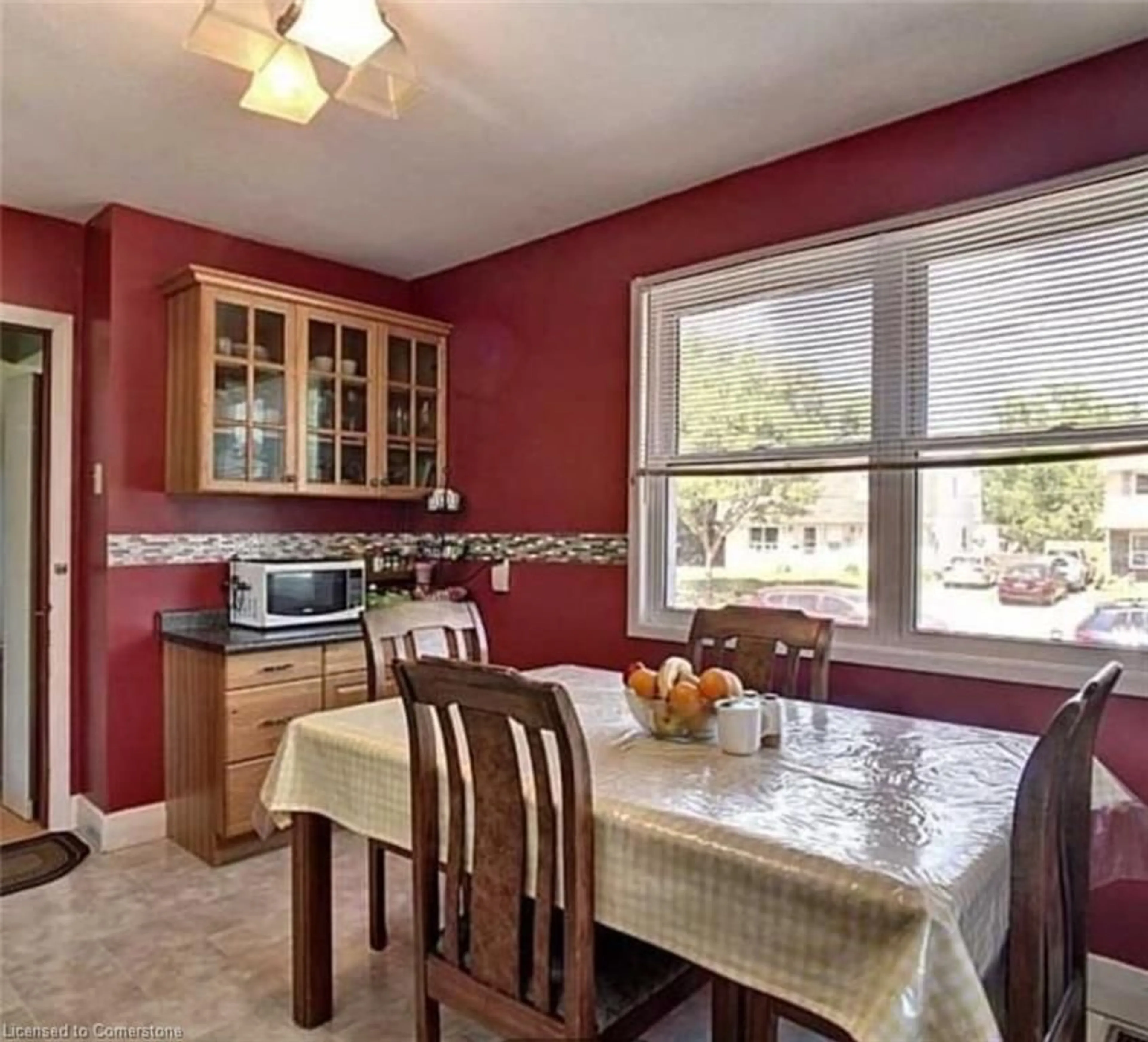 Dining room, ceramic/tile floor for 25 Amos Ave, Waterloo Ontario N2L 2W6