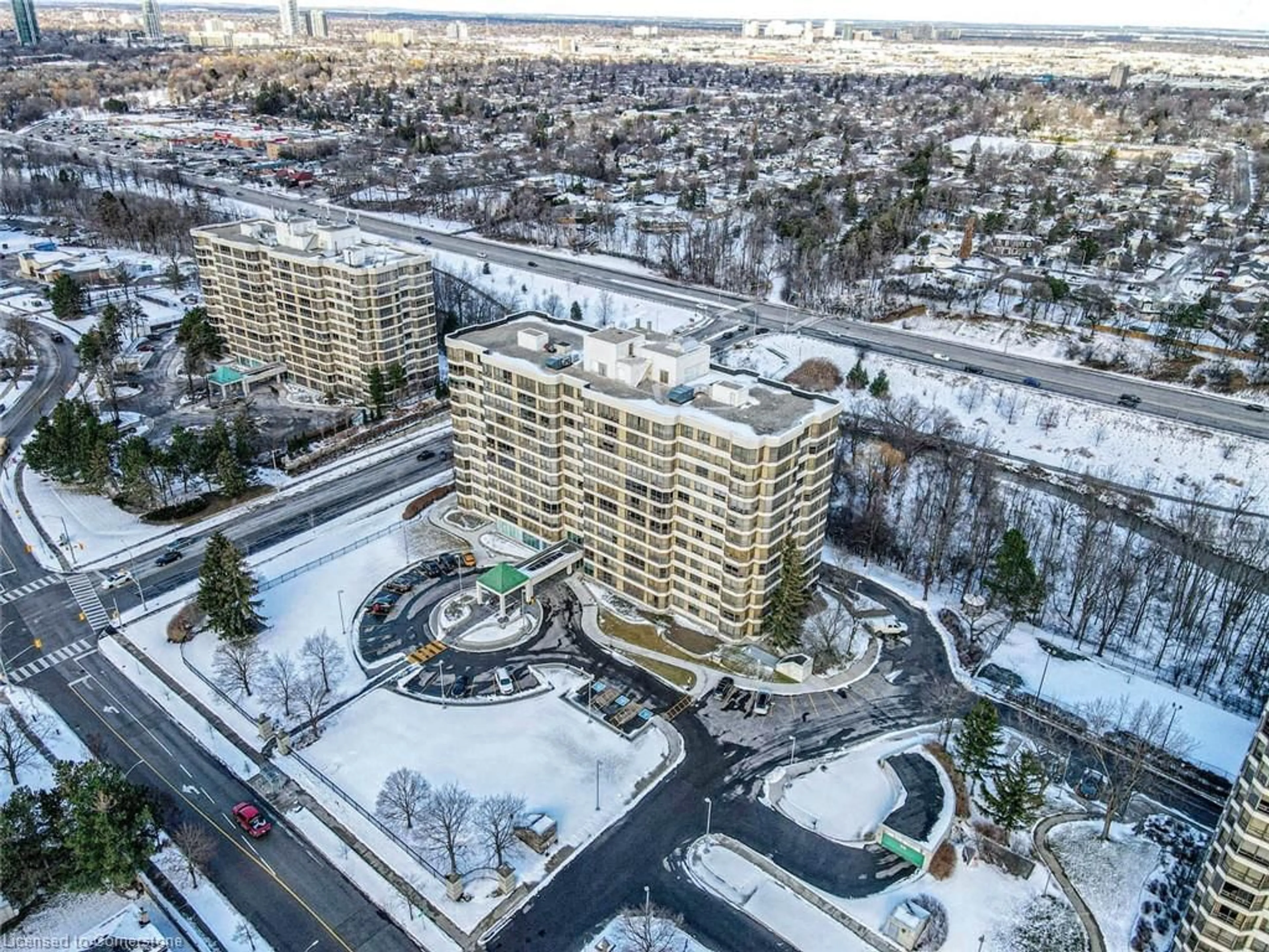 A pic from outside/outdoor area/front of a property/back of a property/a pic from drone, city buildings view from balcony for 320 Mill St #606, Peel Ontario L6Y 3V2