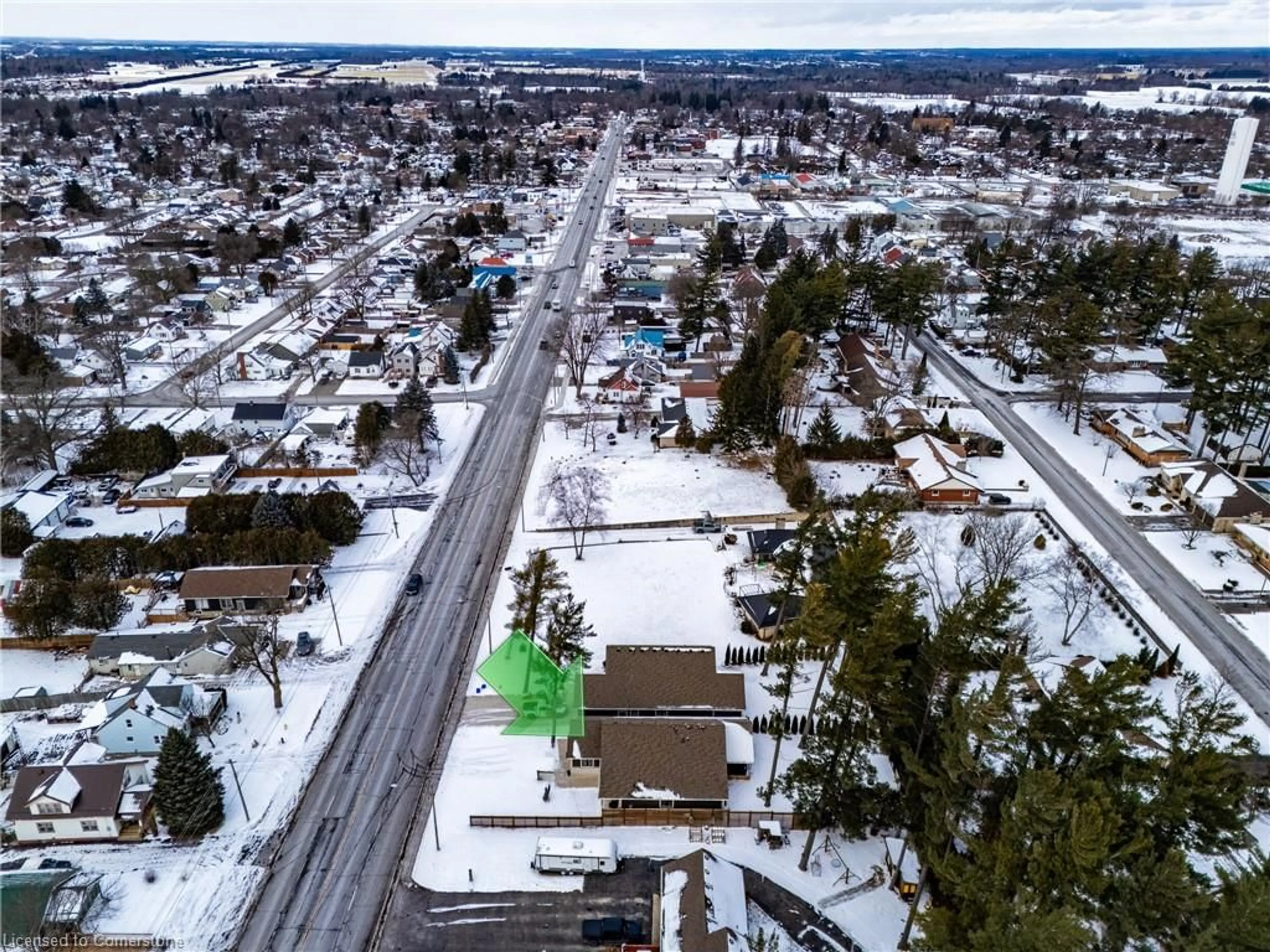 A pic from outside/outdoor area/front of a property/back of a property/a pic from drone, street for 665 James St, Delhi Ontario N4B 2C6