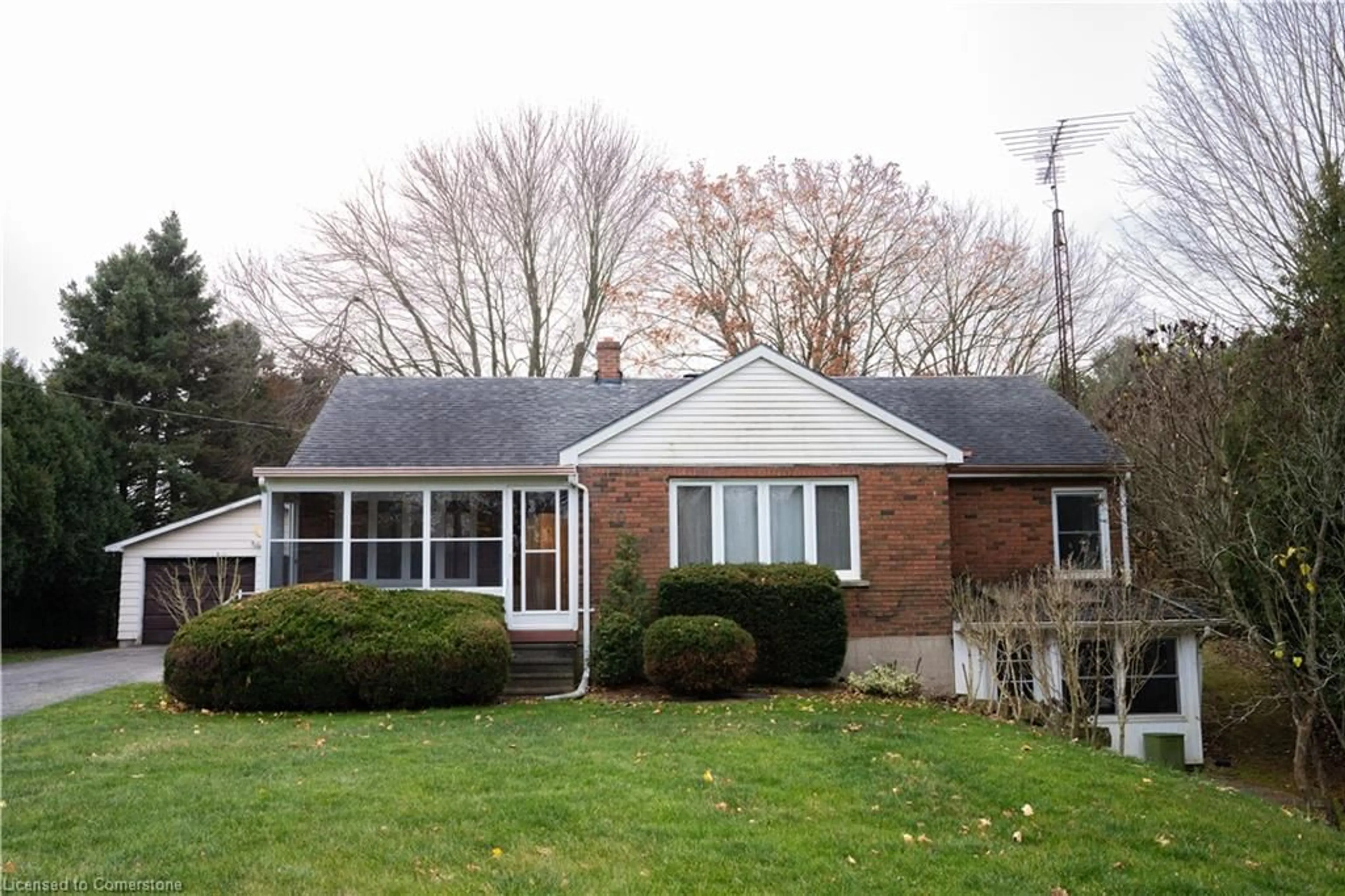 Home with vinyl exterior material, street for 10 Thirteenth Street West, Simcoe Ontario N3Y 4K3