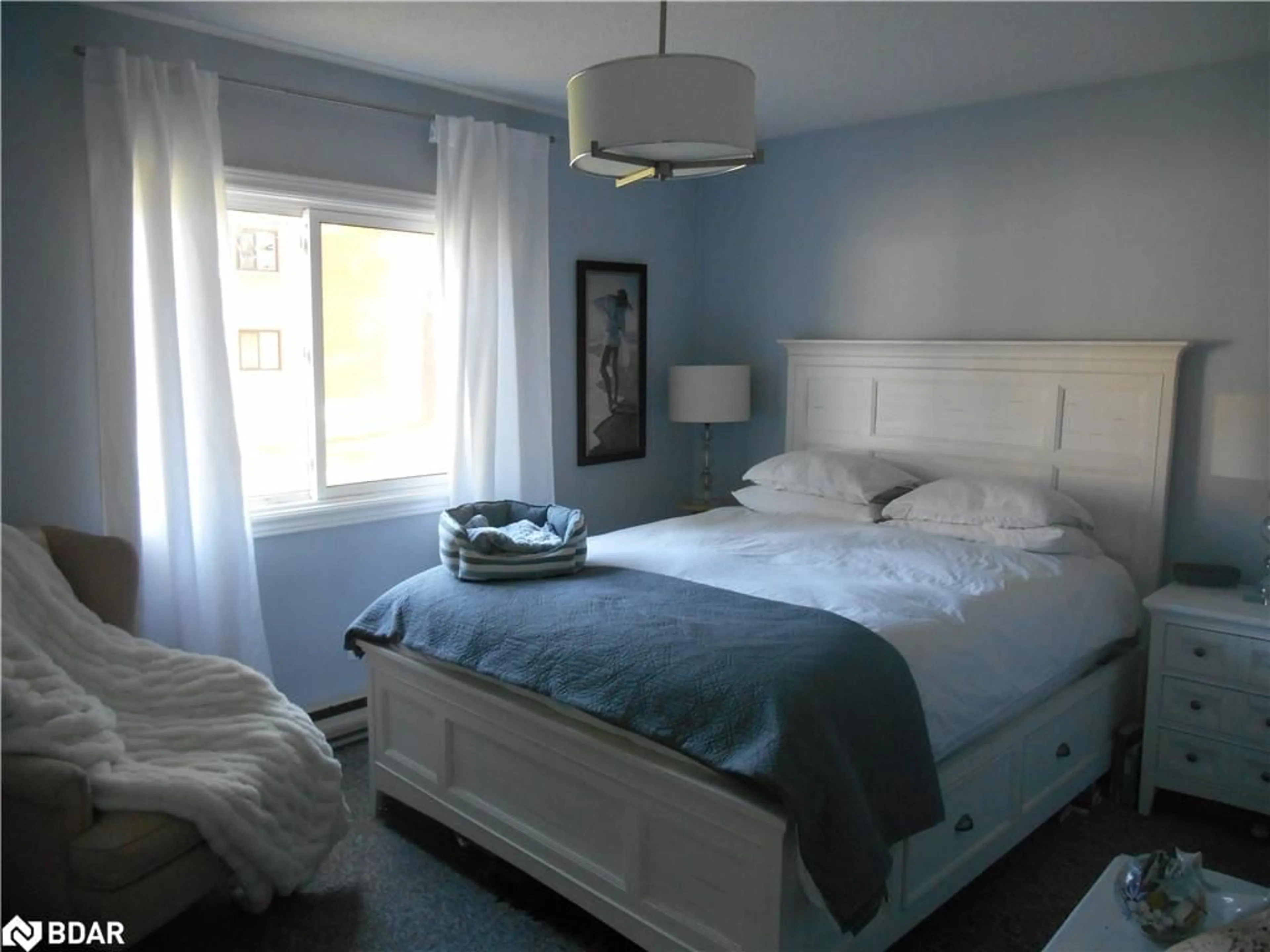 Bedroom with bed, unknown for 167 Edgehill Dr #E4, Barrie Ontario L4N 1L9