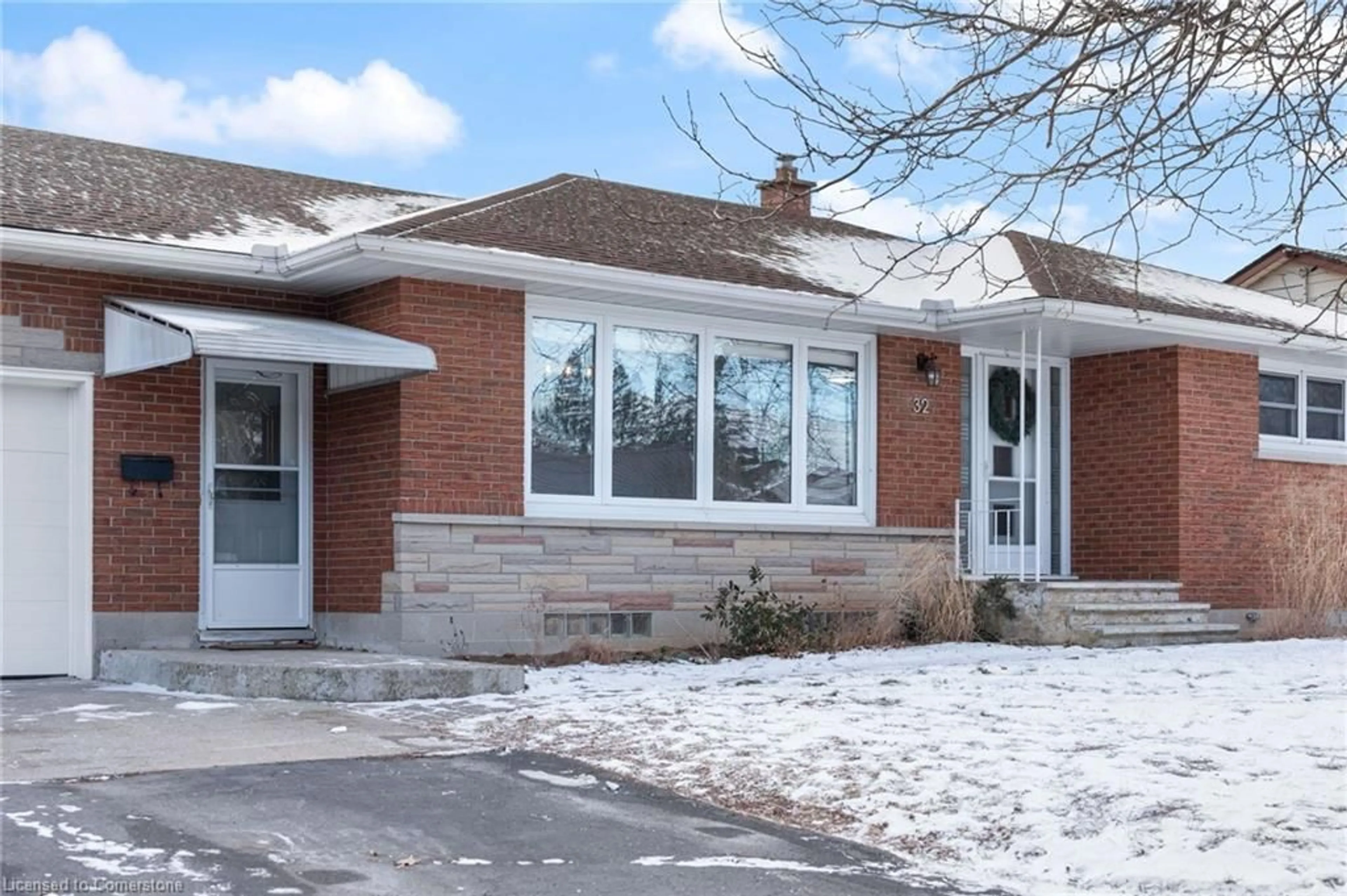 Home with brick exterior material, street for 32 Charlton Cres, Simcoe Ontario N3Y 1A7