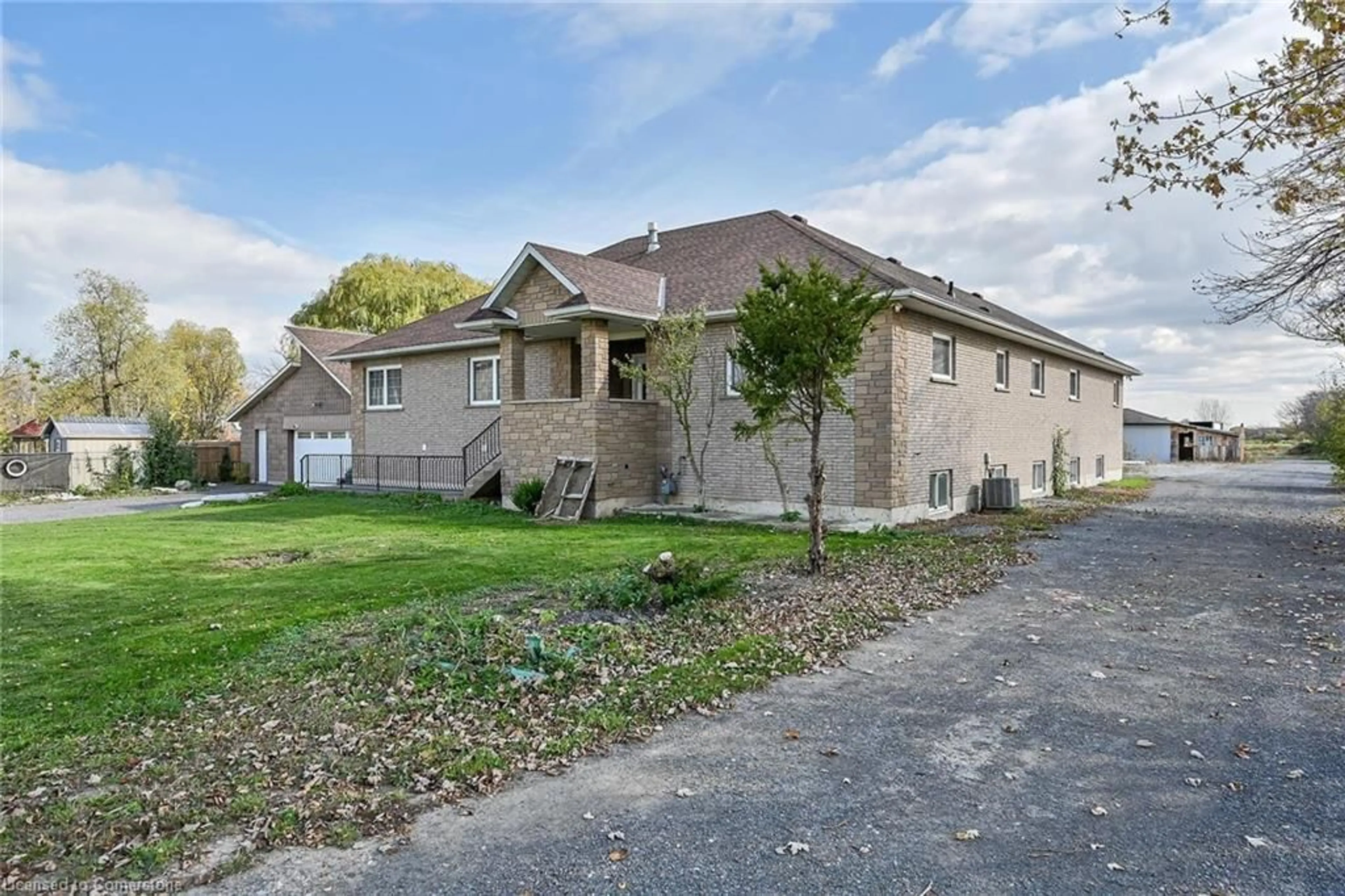 A pic from outside/outdoor area/front of a property/back of a property/a pic from drone, street for 120 Second Rd, Stoney Creek Ontario L8J 3J2