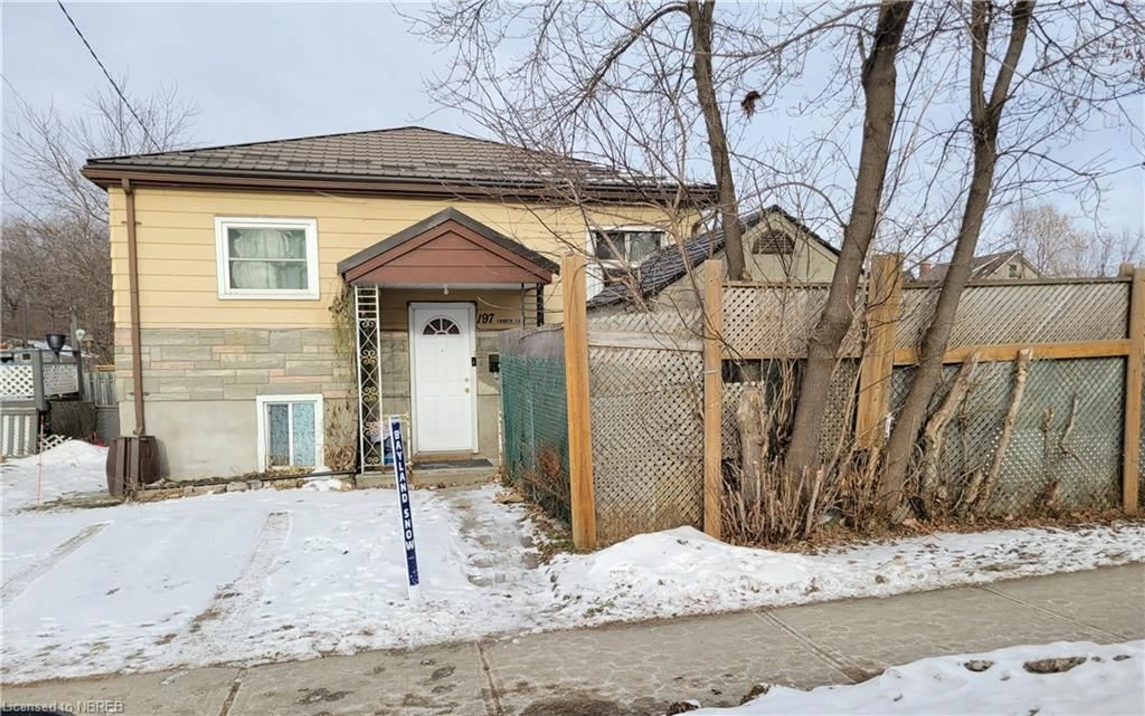 Unknown for 197 Fourth Ave, North Bay Ontario P1B 1M9