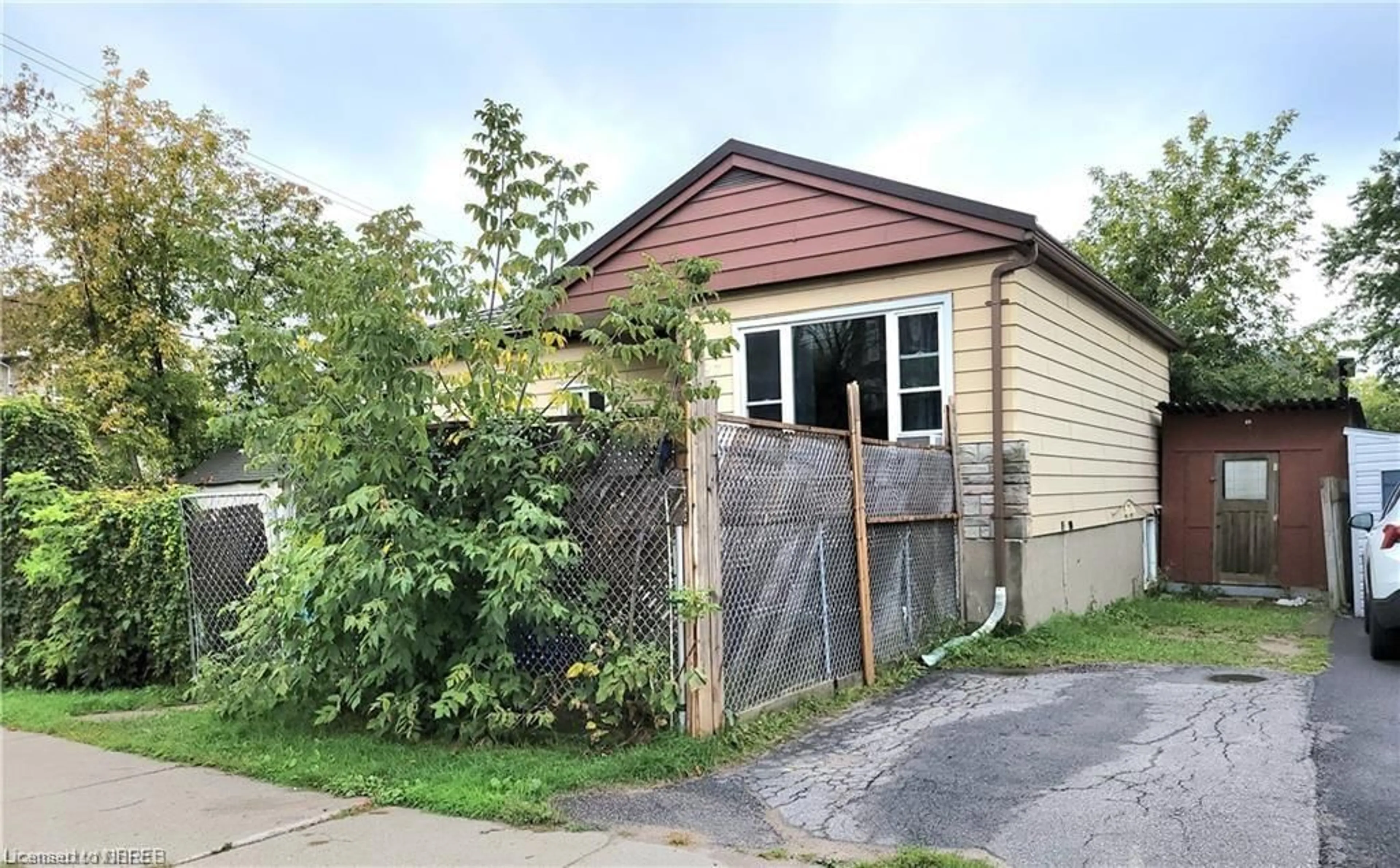 Shed for 197 Fourth Ave, North Bay Ontario P1B 1M9