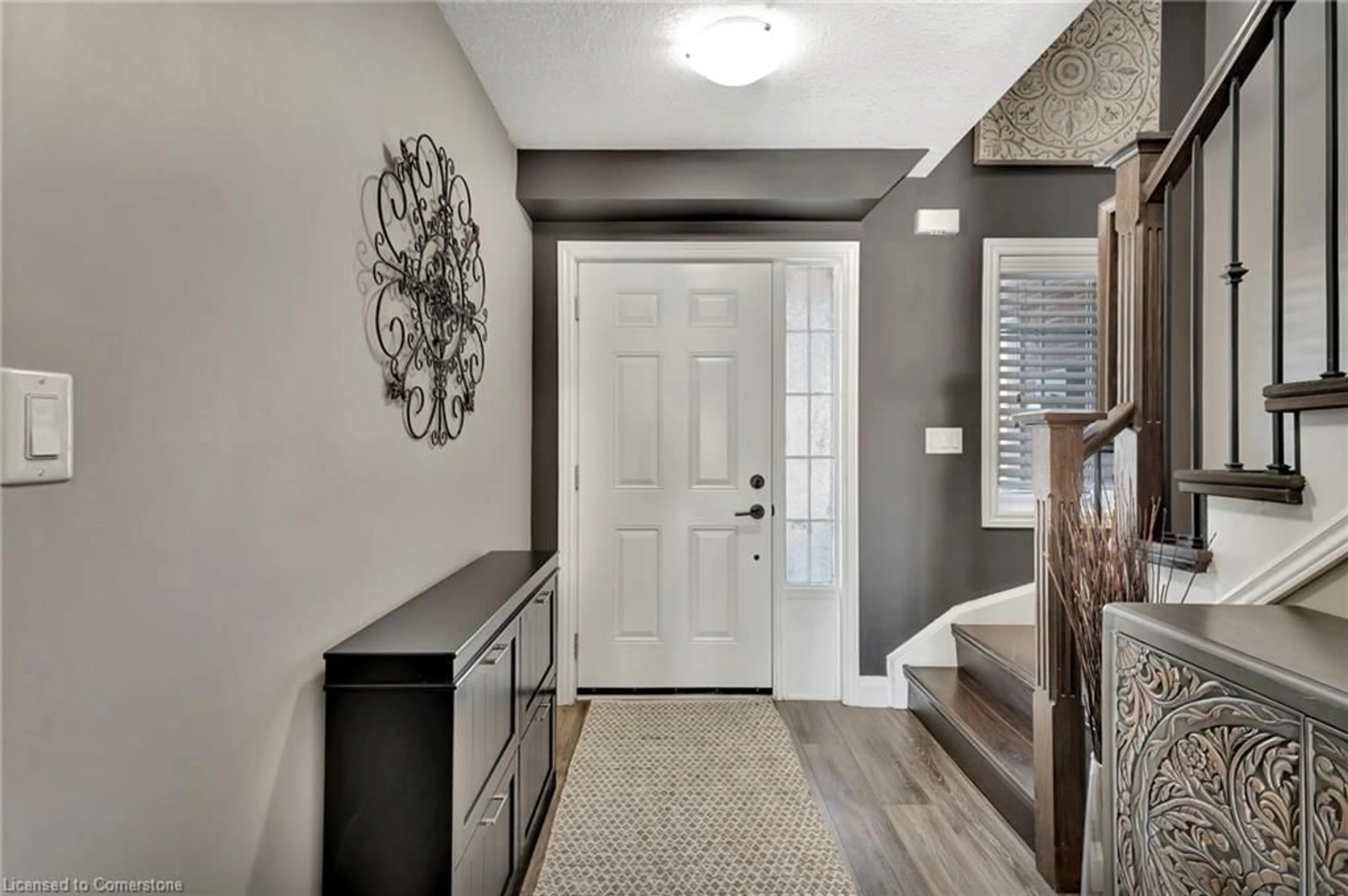 Indoor entryway for 269 Vincent Dr, Ayr Ontario N0B 1E0