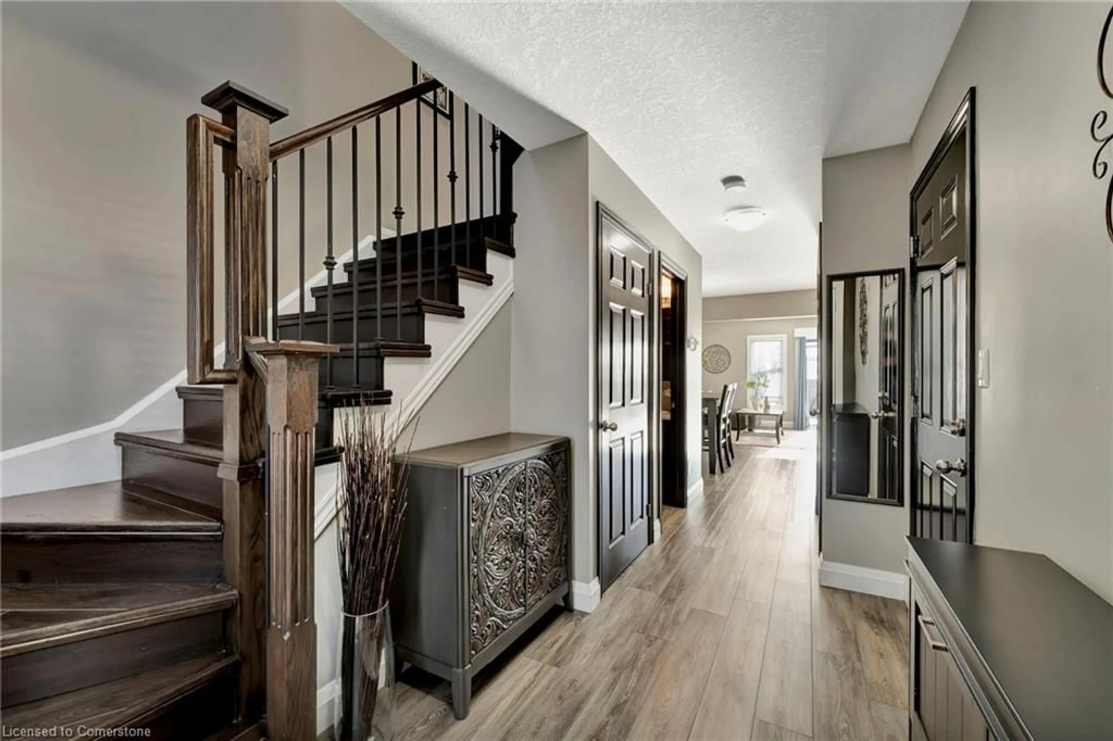 Indoor entryway for 269 Vincent Dr, Ayr Ontario N0B 1E0