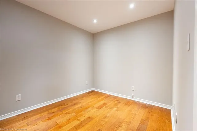 Additional property image - 4000 Creekside Dr Unit 207