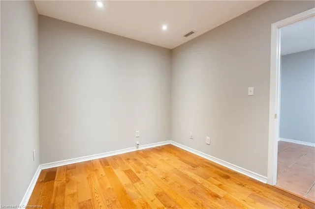Additional property image - 4000 Creekside Dr Unit 207