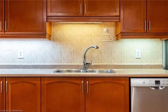 Additional property image - 4000 Creekside Dr Unit 207