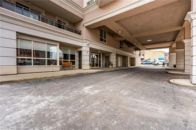 Additional property image - 4000 Creekside Dr Unit 207