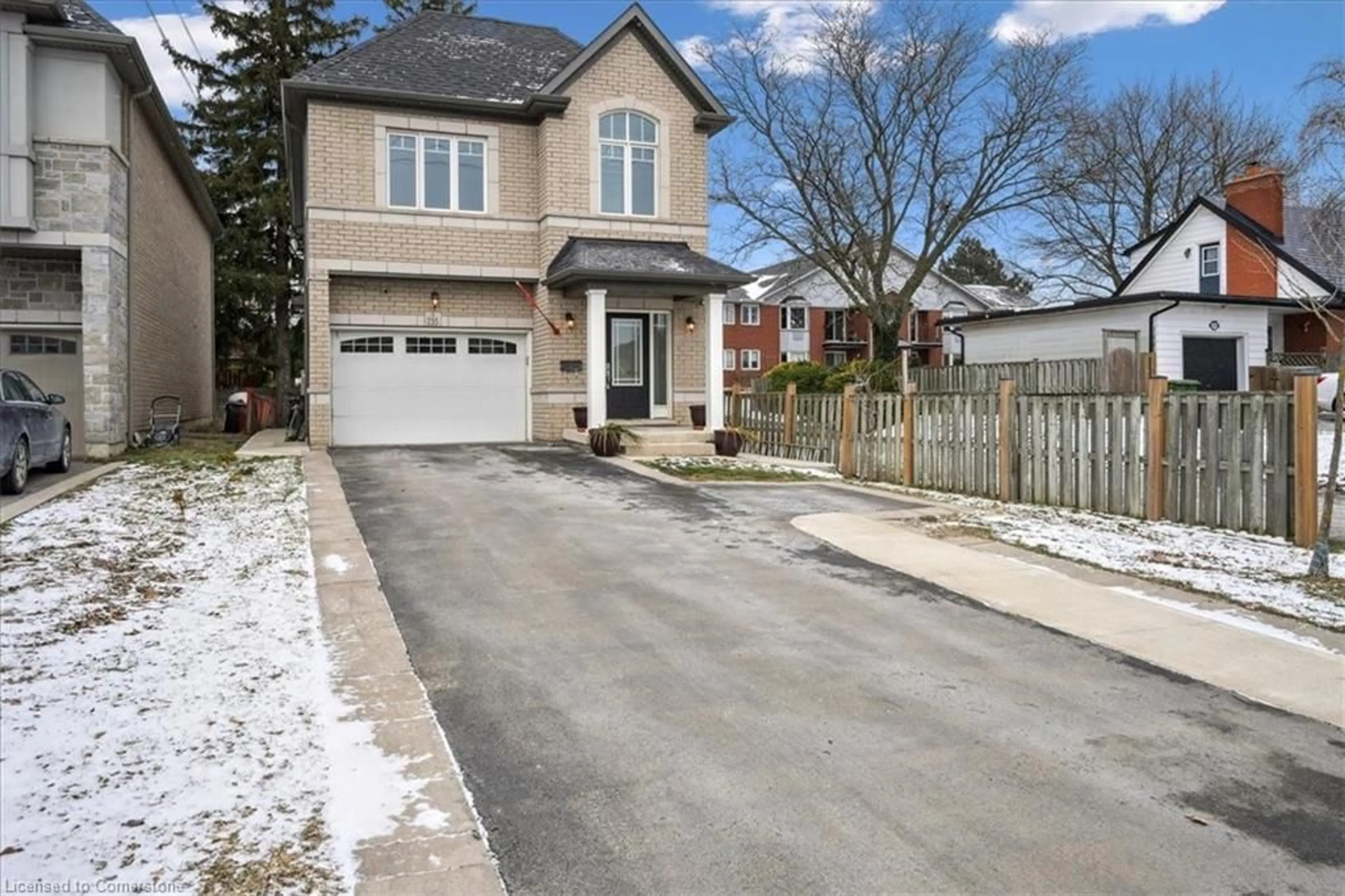 Unknown for 235 Stone Church Rd, Hamilton Ontario L9B 1B1