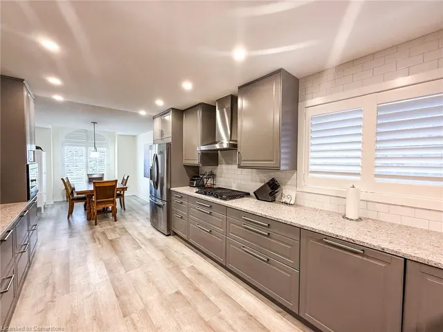Additional property image - 13 Southbrook Dr